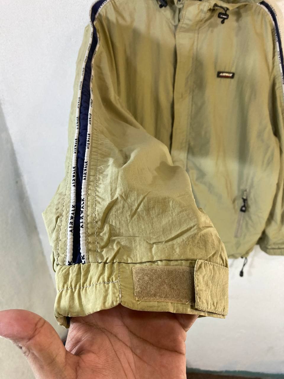 Airwalk vintage airwalk sidetape jacket nice design Size US L / EU 52-54 / 3 - 4 Thumbnail