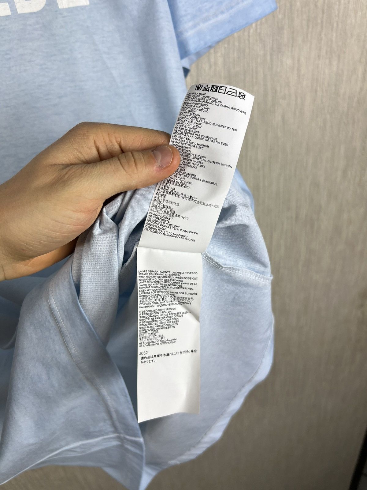 Dsquared2 Dsquared2 light blue t-shirt distressed central logo tee Size US XXL / EU 58 / 5 - 15 Thumbnail