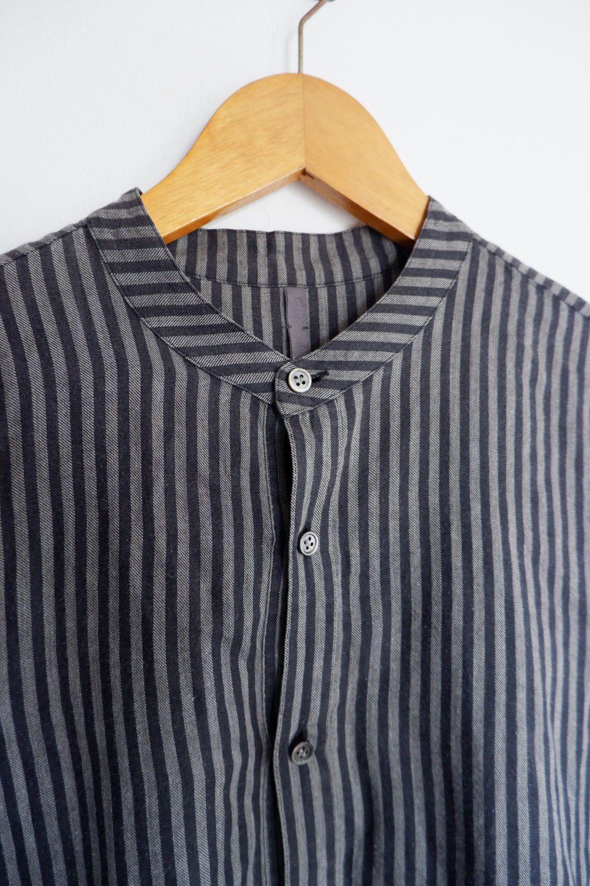 Kazuyuki Kumagai Attachment Kazuyuki Kumagai Attachment Collarless Shirts Tunics Size US M / EU 48-50 / 2 - 3 Thumbnail