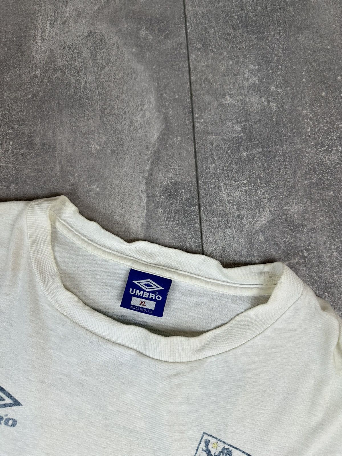 Umbro Umbro England Retro Vintage Cotton Soccer Football T-Shirt Size US XL / EU 56 / 4 - 13 Thumbnail