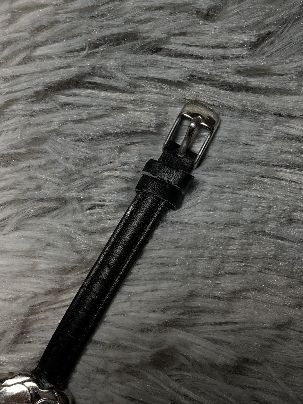 Japanese Brand × Jewelry Rare Black Floral Vintage Watch | Japanese Brand Size ONE SIZE - 6 Thumbnail