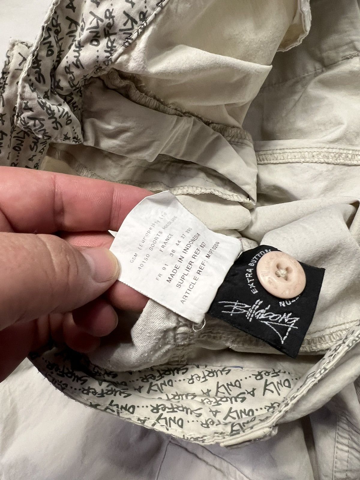 Billabong × Vintage Vintage Billabong Nylon Shorts With Pocket Logo Size US 36 / EU 52 - 14 Thumbnail