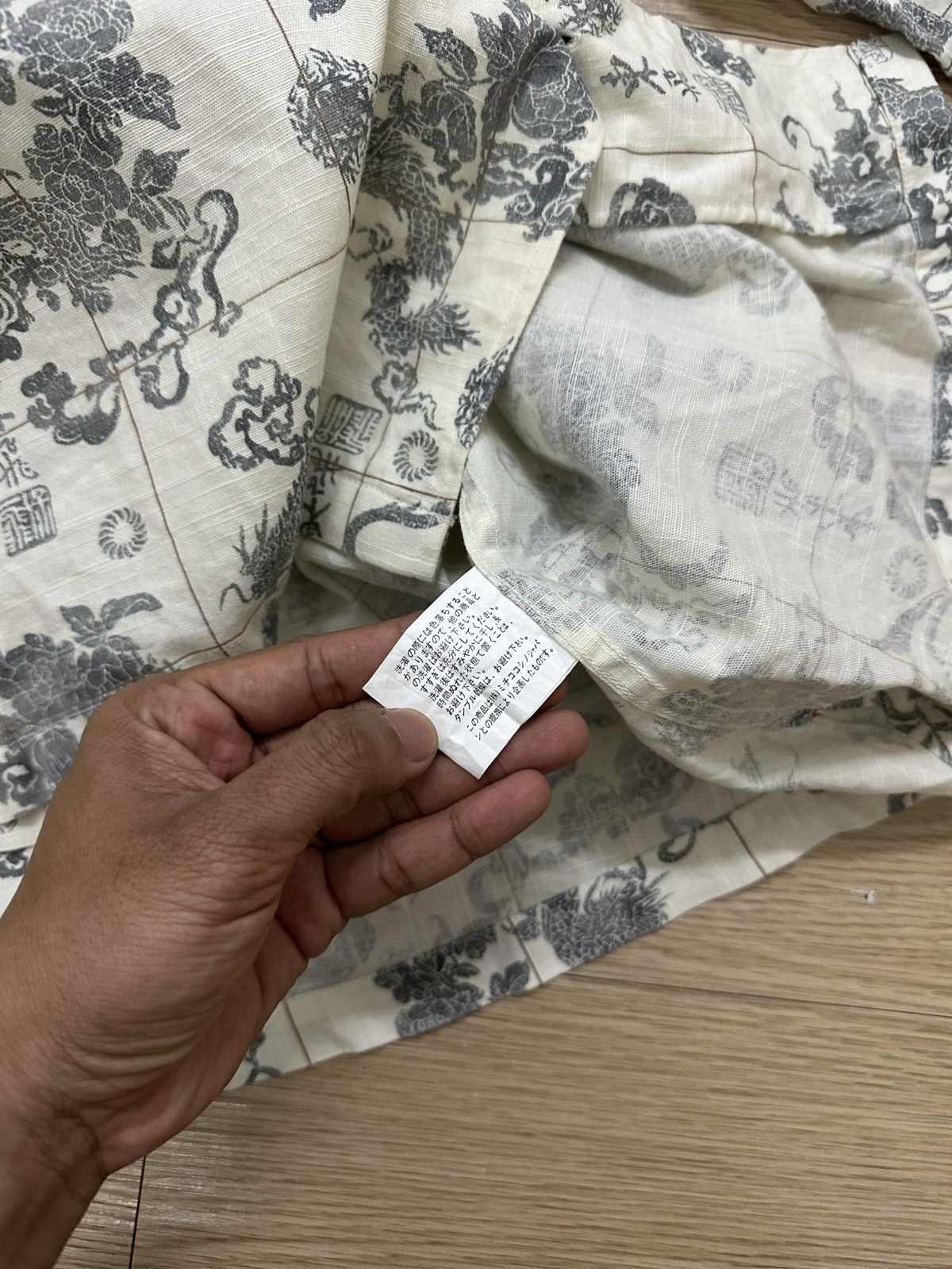 Michiko Koshino × Michiko Koshino London Rare And Beautiful Michiko London Dragon Full Print Shirt Size US M / EU 48-50 / 2 - 11 Thumbnail
