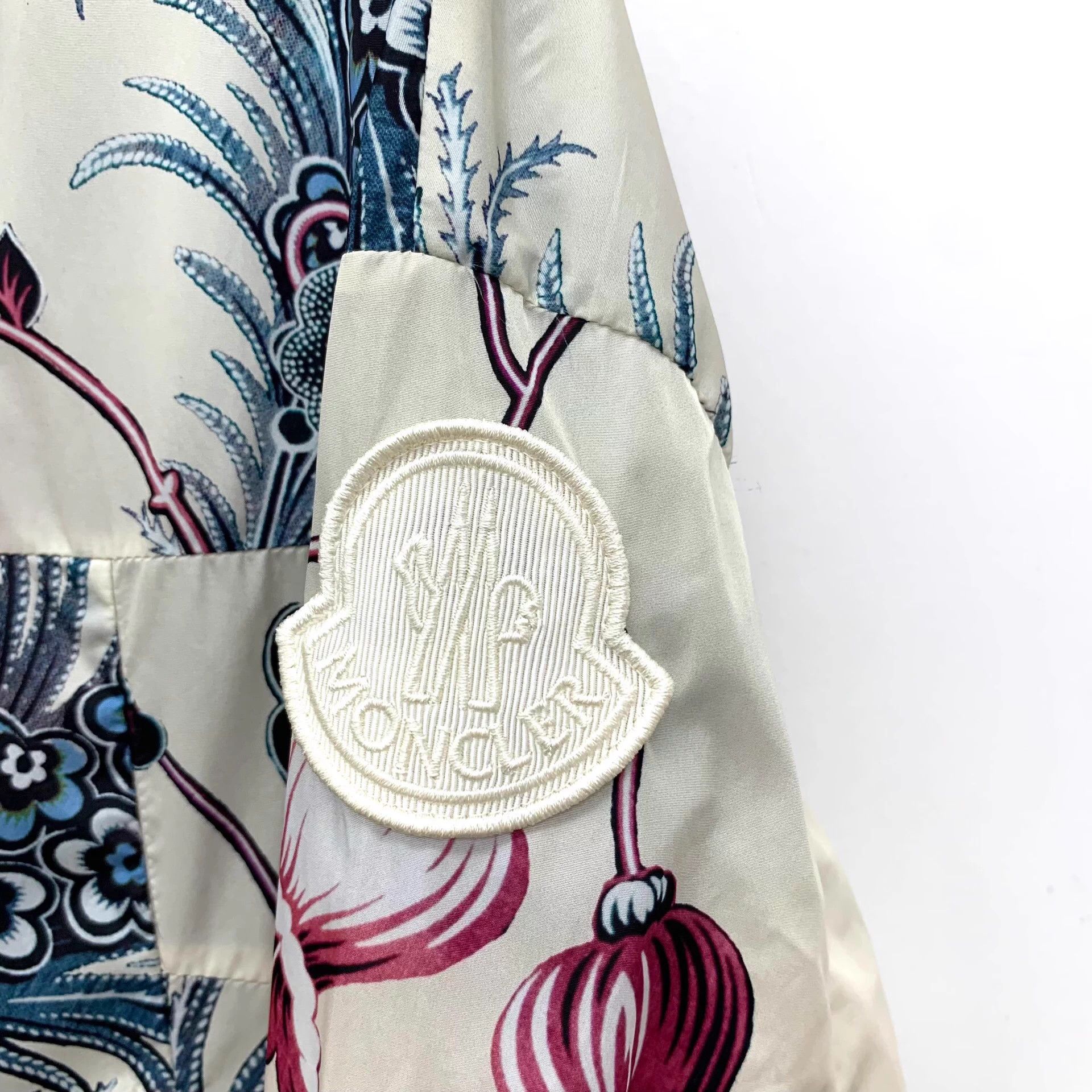 Moncler KM1115 Moncler Alfard Series Multicolor Logo Jacket Size XS / US 0-2 / IT 36-38 - 6 Thumbnail