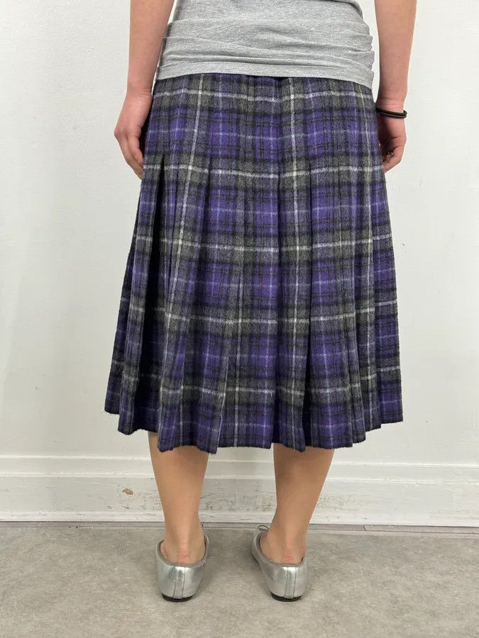 Prada FW2013 Prada Purple Tartan Wool Pleated Skirt Size 30" / US 8 / IT 44 - 4 Thumbnail