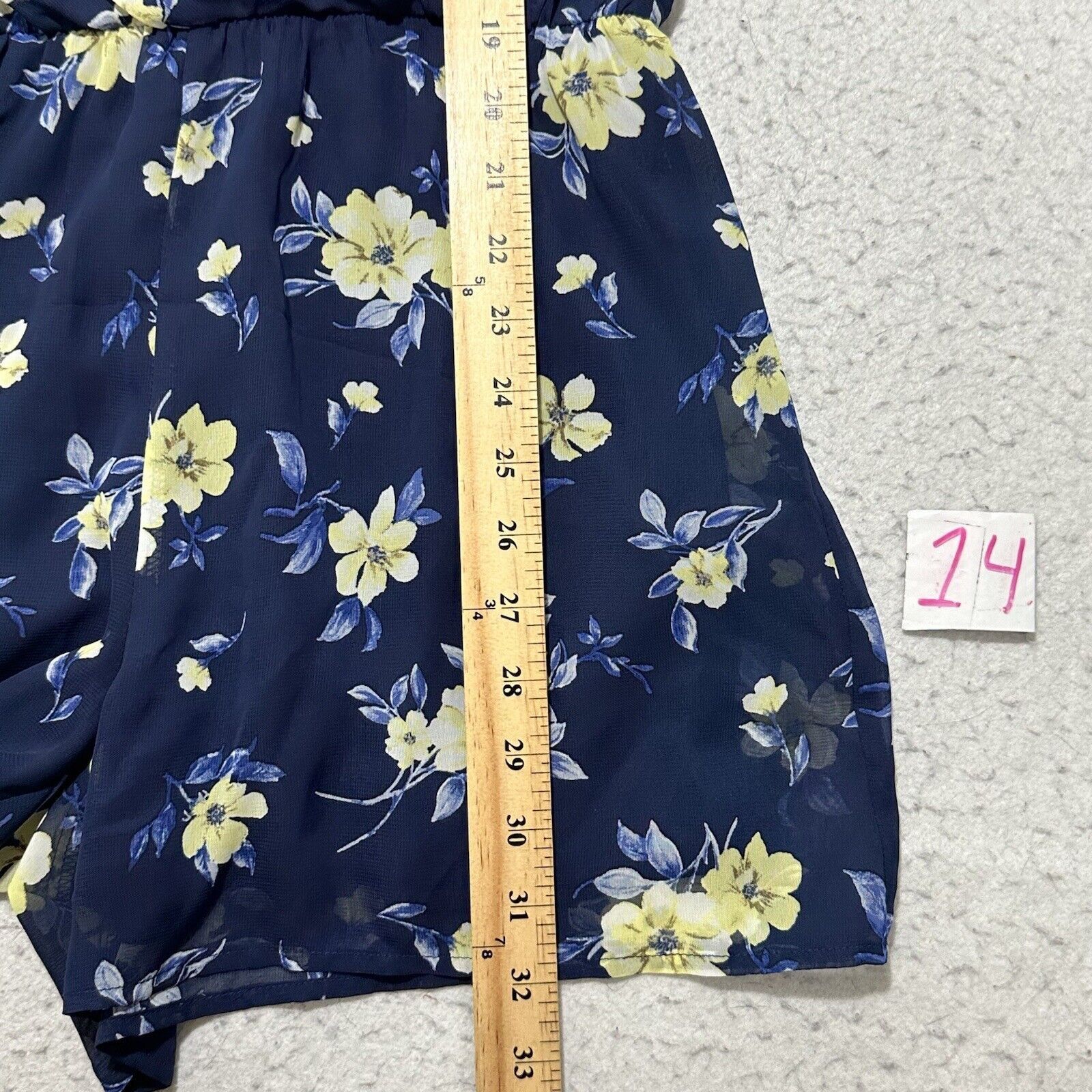 Other BCX Small Blue Yellow Floral Romper 4" Inseam Lightweight Size 28" / US 6 / IT 42 - 7 Thumbnail