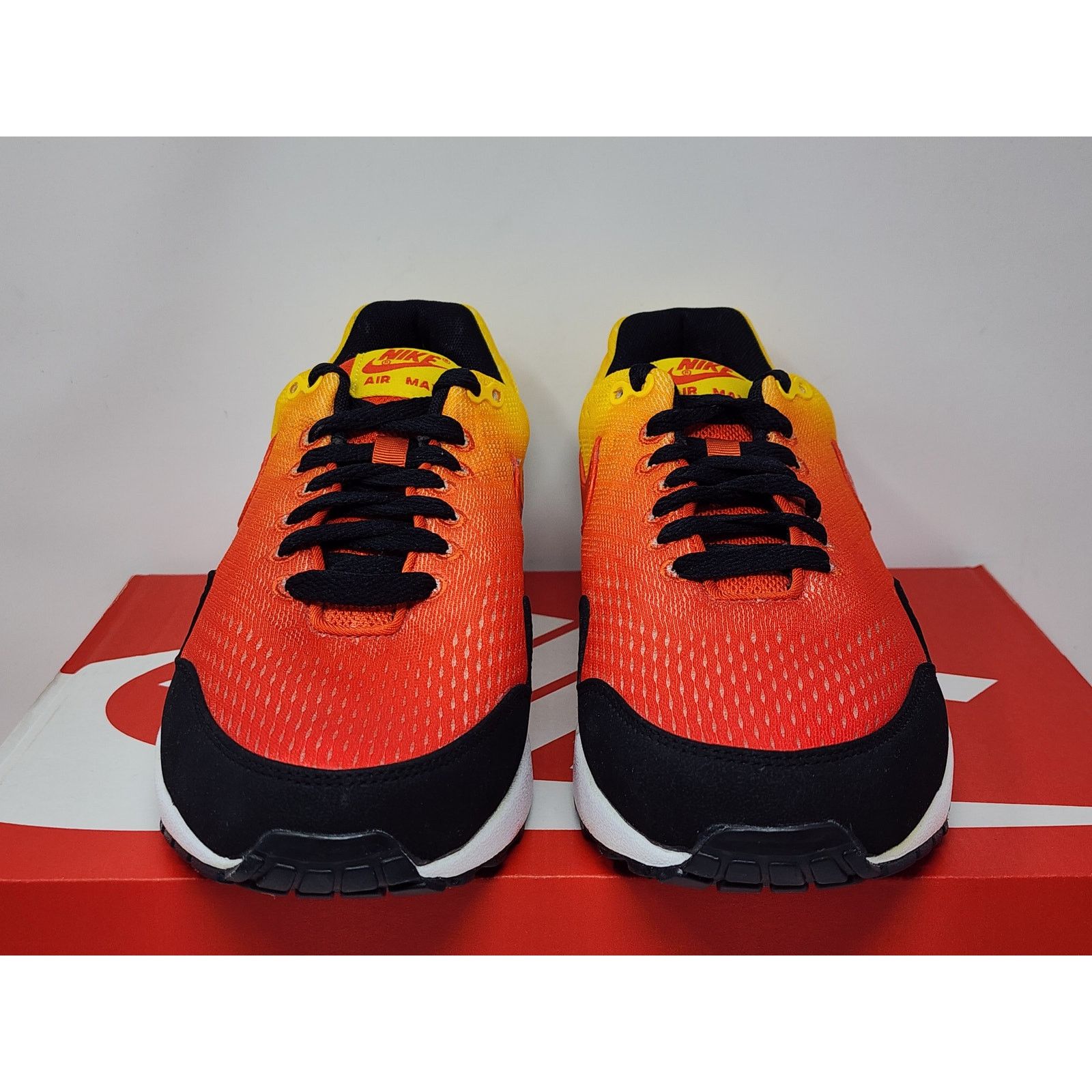 Nike Nike Air Max 1 SUNSET PACK 2013 554718-880 Size 9 WORN Size US 9 / EU 42 - 2 Thumbnail