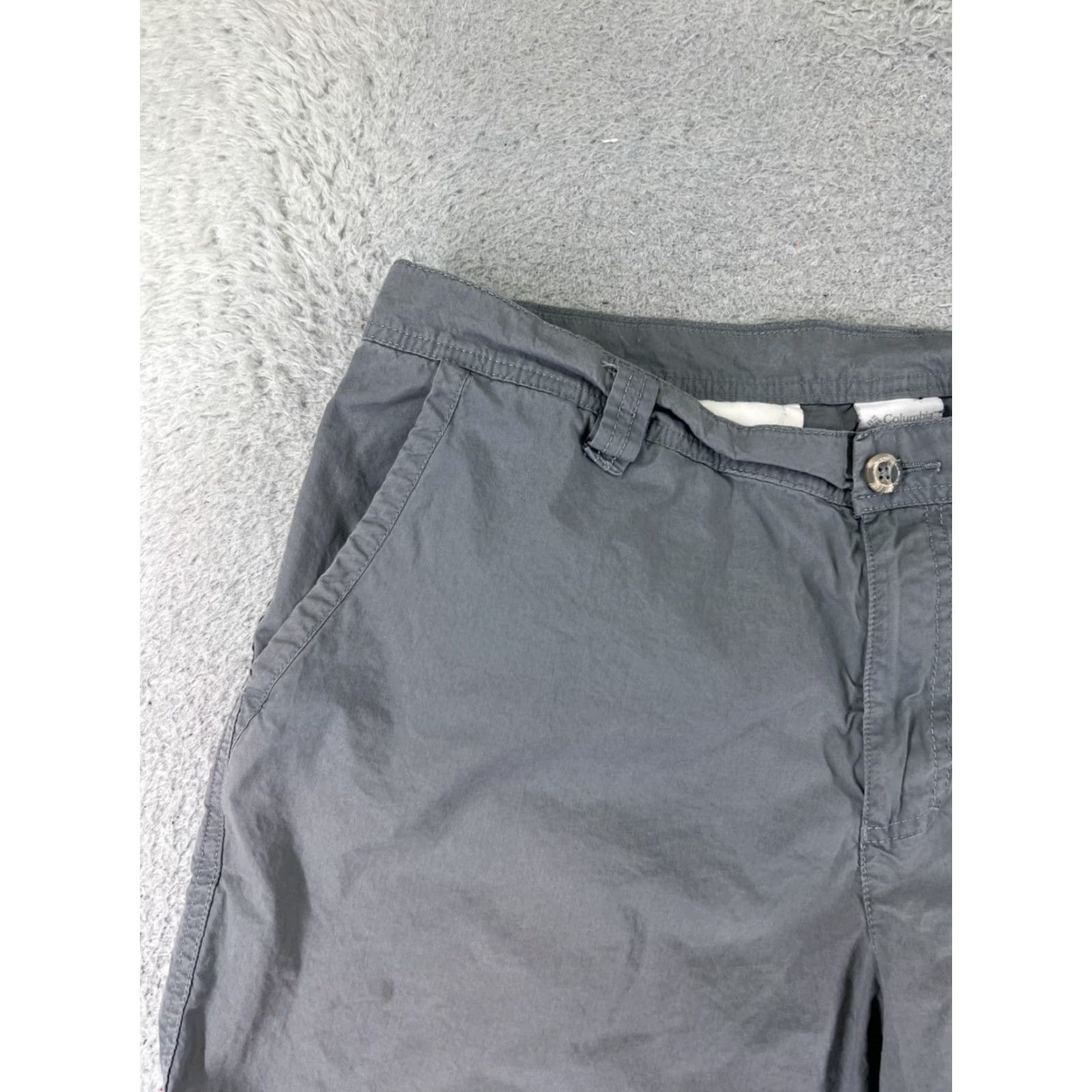 Vintage Columbia Men's Shorts Cargo 36 Gray Cotton Canvas Hike Camp 36x9 Regular Inseam 9" Adult Mens Gray Outdoors Fish Theme Vintage No? (Note: remove N/A) Size US 36 / EU 52 - 4 Thumbnail