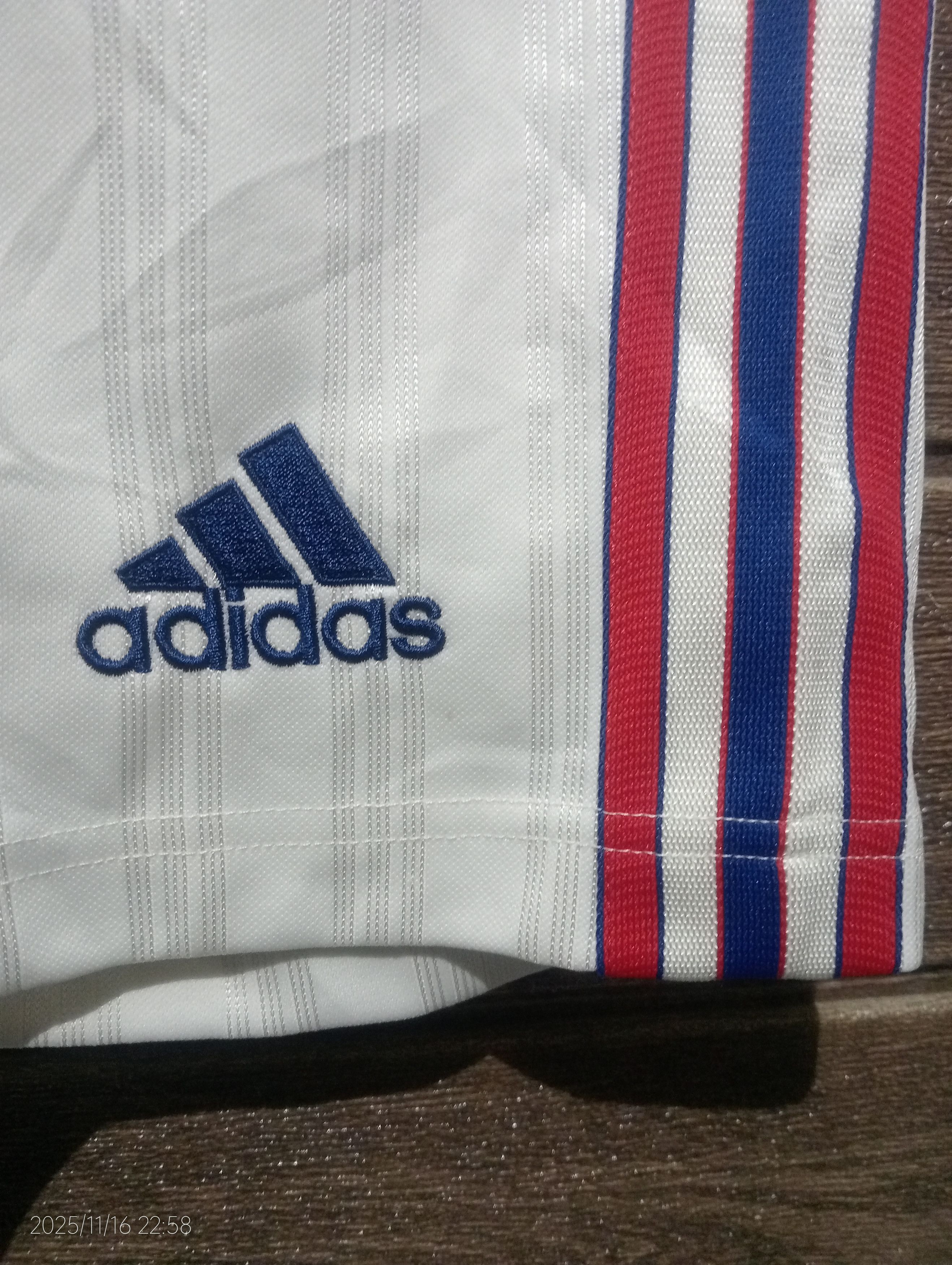 Adidas Vintage Adidas Shorts France Colourway Size US 34 / EU 50 - 7 Thumbnail