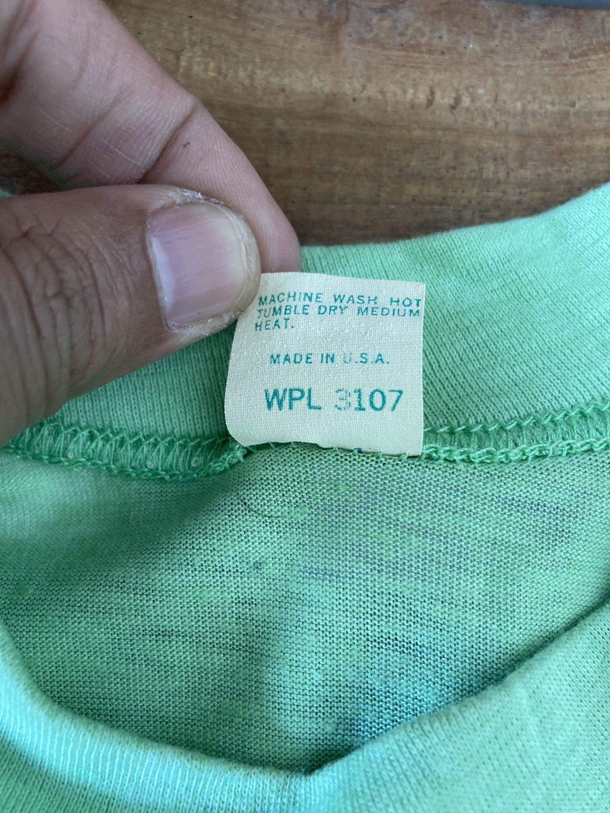 Vintage Vintage 70s Hawaii Polytees Neon Green T shirt Size US S / EU 44-46 / 1 - 9 Thumbnail
