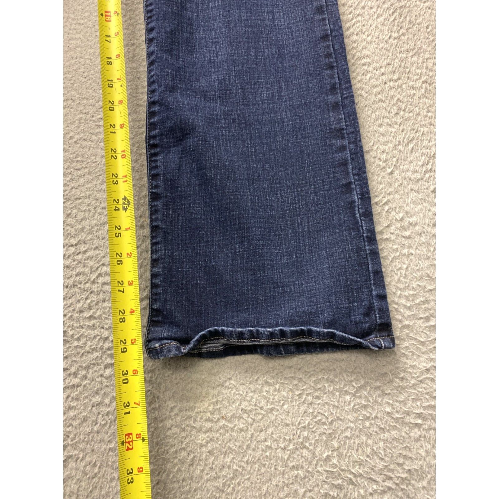 Levi's Levi's 415 Boot Cut Jeans Women's Plus Size 18W Blue Denim 30in Inseam Medium Wash Stretch Size 40" / US 18 - 5 Thumbnail