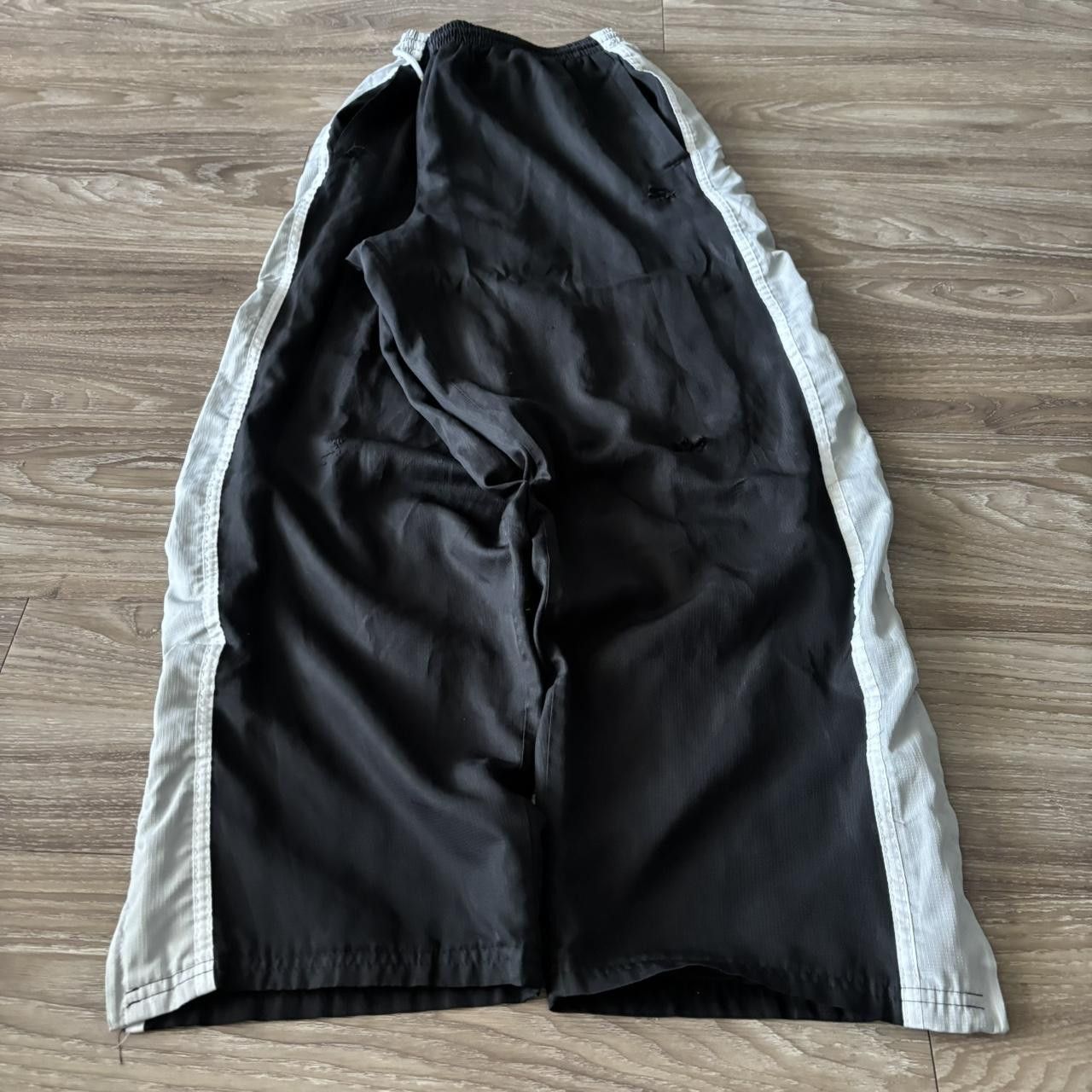 Starter Crazy Vintage Y2K/2000s Baggy Black Grey Striped Starter Streetwear Track Pants! Size L Size US 34 / EU 50 - 3 Thumbnail