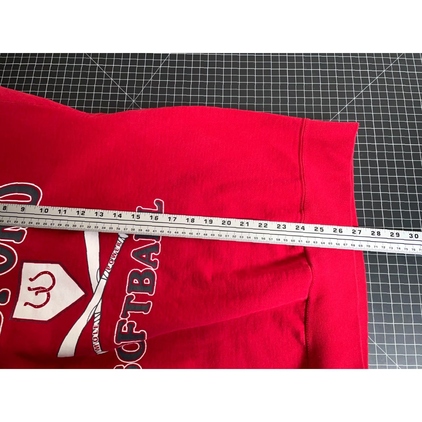 Jerzees VINTAGE Jerzees Bedford Michigan Mules Softball Sweatshirt Adult Large Red Crew Neck Pullover Sweatshirt Graphic Print 90s Sports Men Size US L / EU 52-54 / 3 - 6 Thumbnail