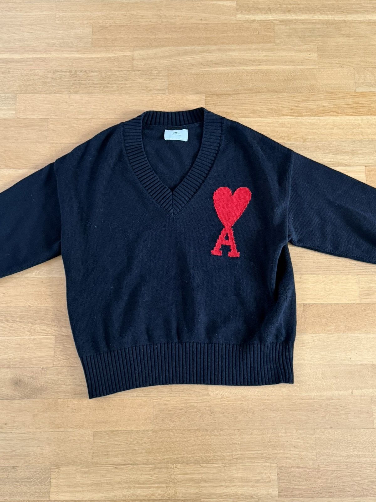 AMI Ami v neck knit Size US L / EU 52-54 / 3 - 1 Thumbnail