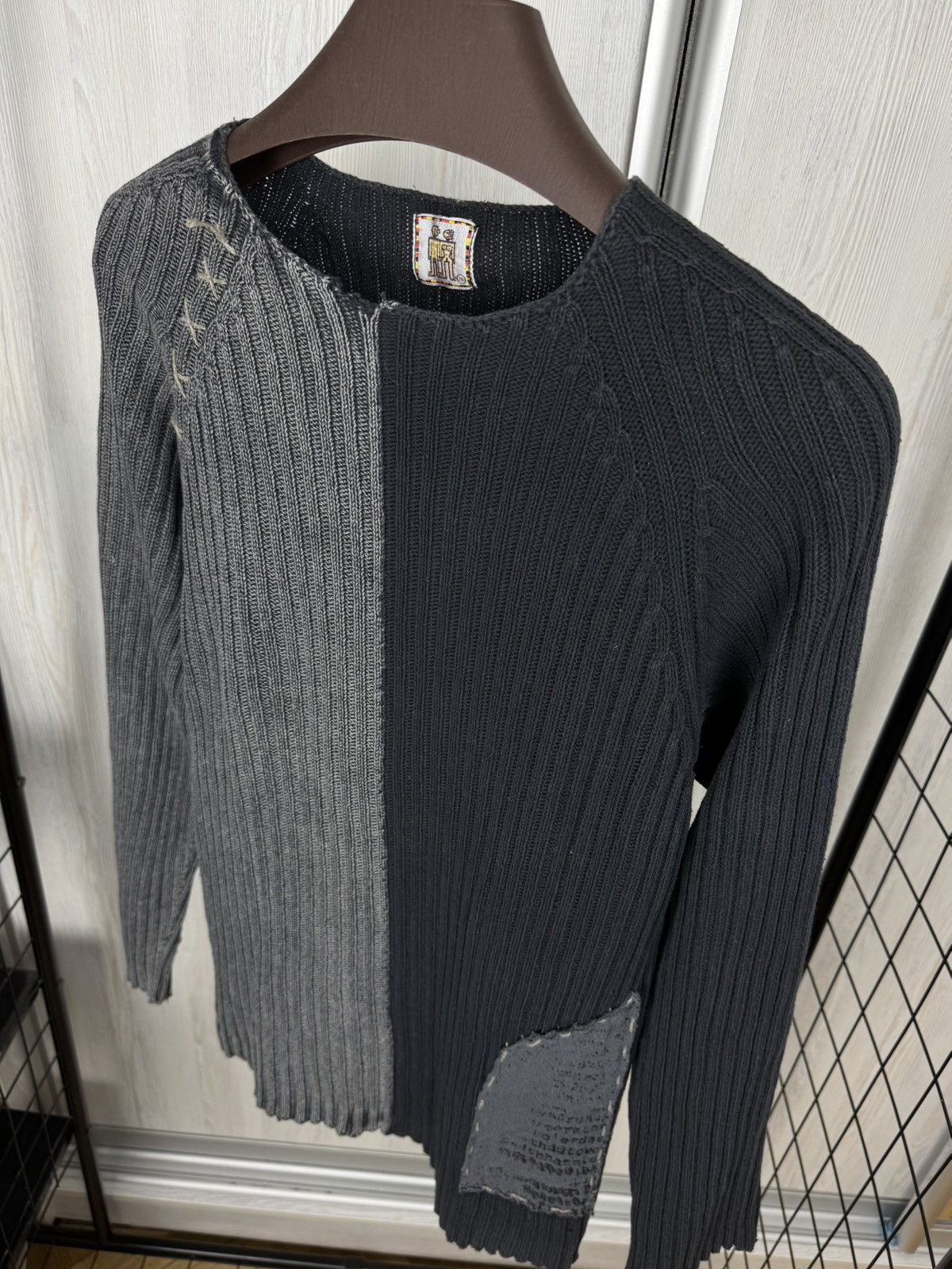 Desigual Desigual vintage Spain double colour distressed sweater Size XL / US 12-14 / IT 48-50 - 7 Thumbnail
