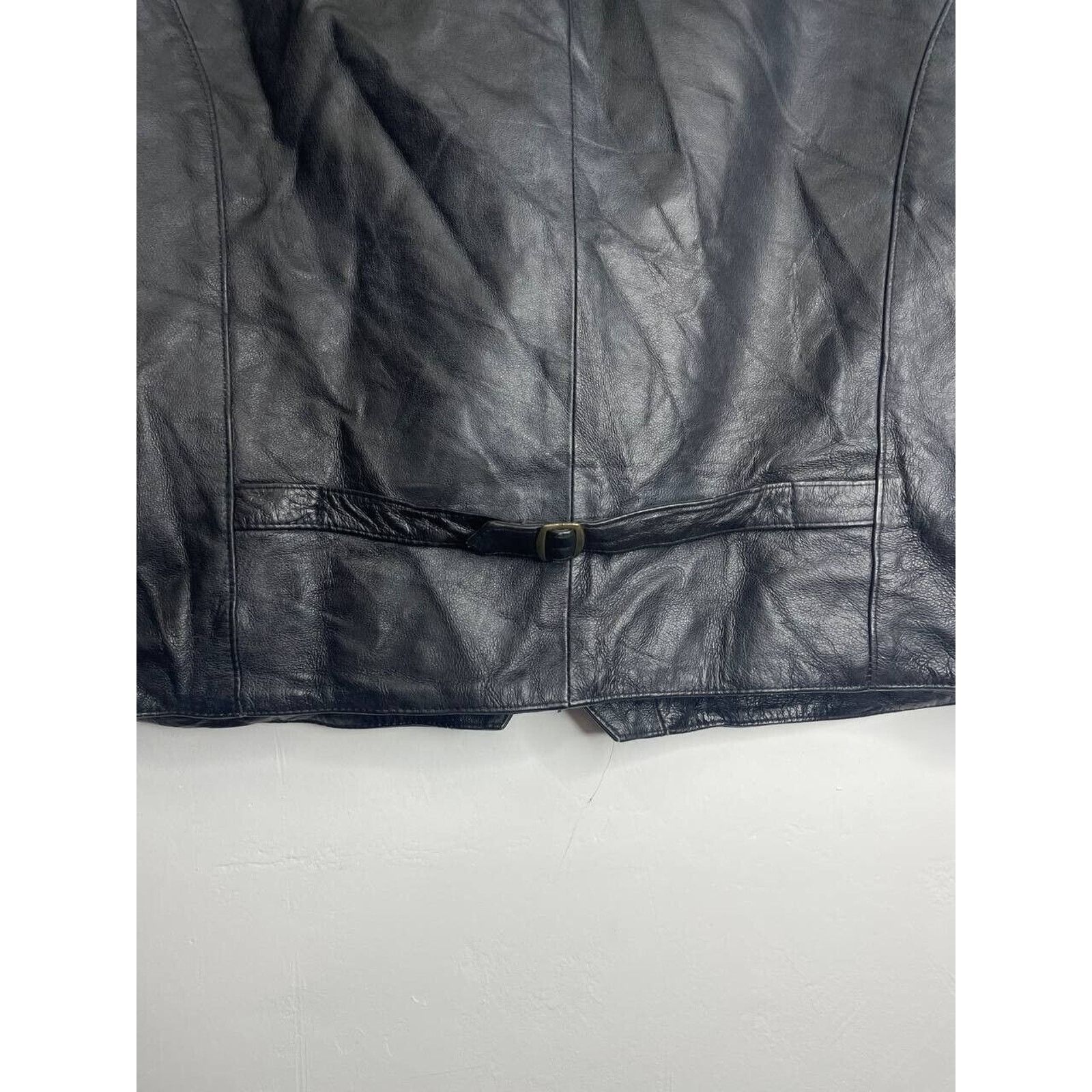 Vintage Vintage Black Leather Vest Multi-Pocket Button Closure XL Size US XL / EU 56 / 4 - 5 Thumbnail