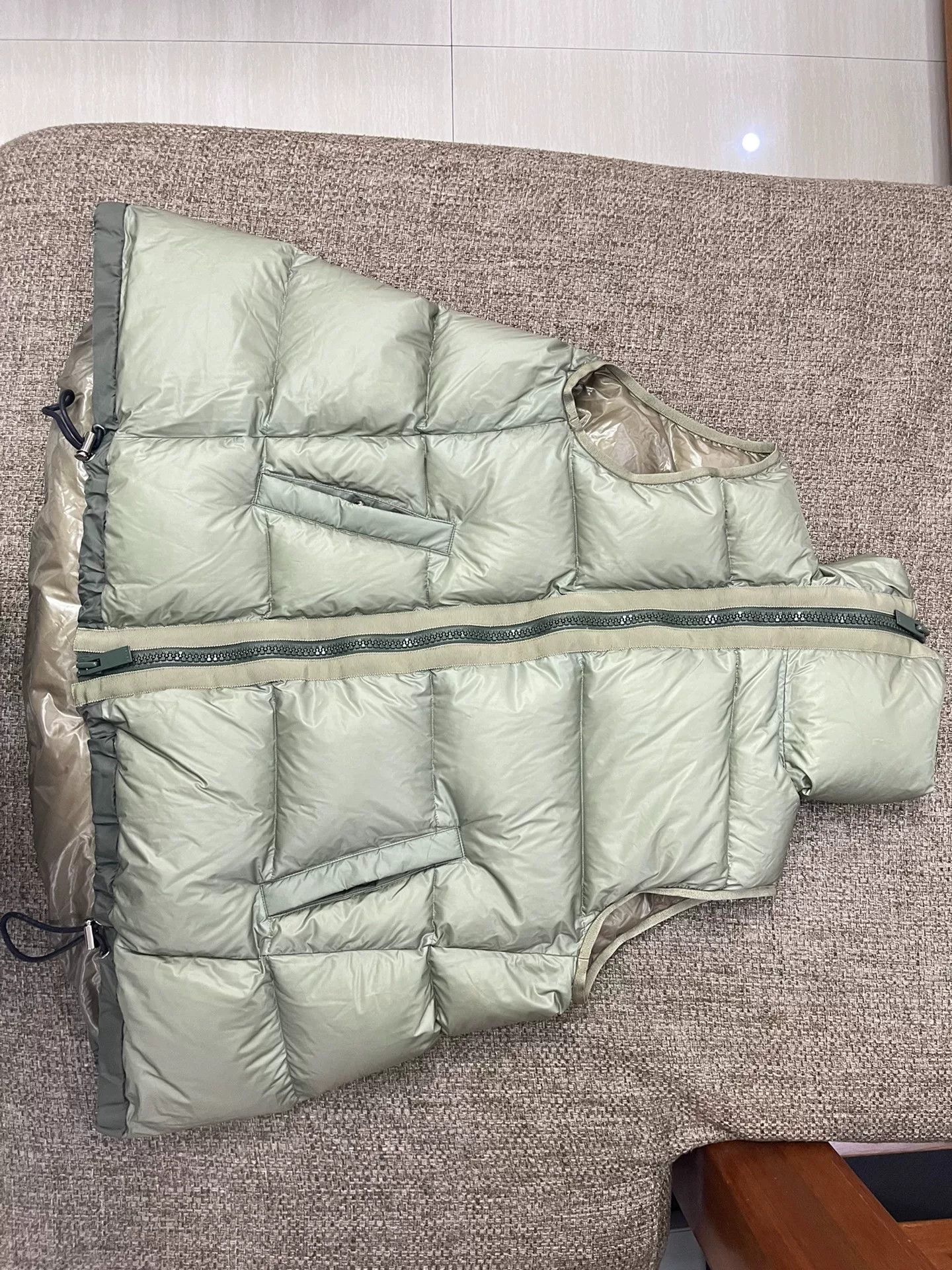 Sacai Sacai Lightweight Puffer Vest in Khaki Size M / US 6-8 / IT 42-44 - 1 Thumbnail