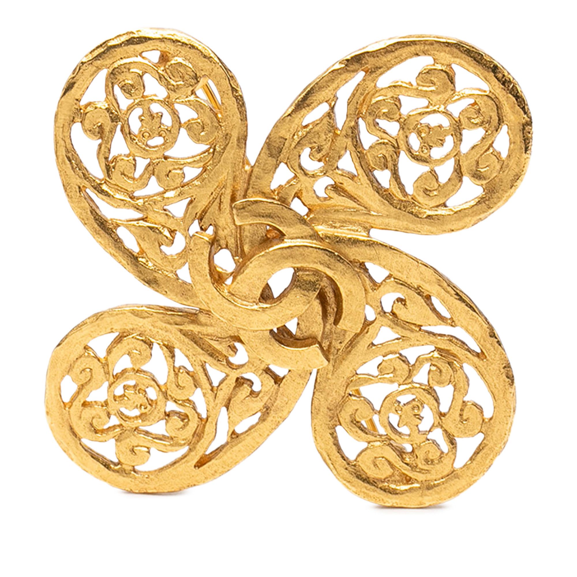Chanel Chanel Gold Plated CC Fretwork Clover Brooch Size ONE SIZE - 1 Thumbnail