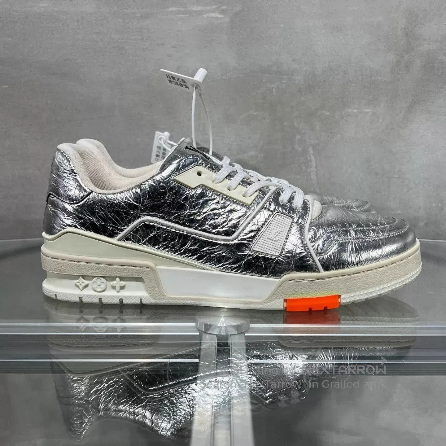 Louis Vuitton Silver Low-Top Sneakers Size 9. Size US 9 / EU 42 - 4 Thumbnail