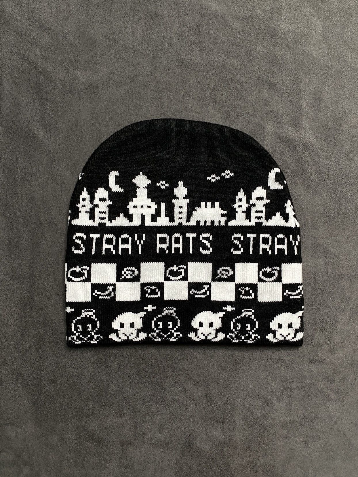 Japanese Brand Rare Stray Rats x Sonic Chao VMU No Cuff White Beanie Hat OS Size ONE SIZE - 4 Thumbnail
