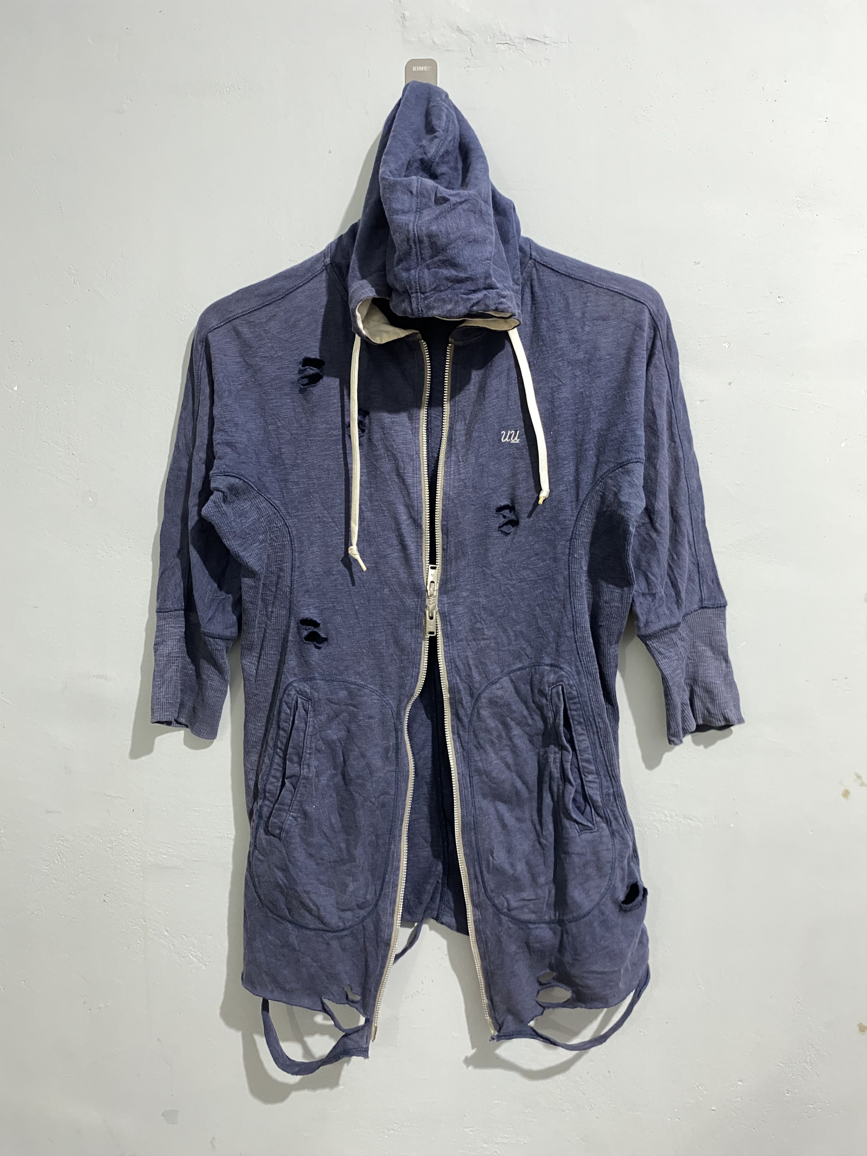 Jun Takahashi × Undercover × Uniqlo undercover x uniqlo uu distressed hoodie Size US S / EU 44-46 / 1 - 2 Thumbnail