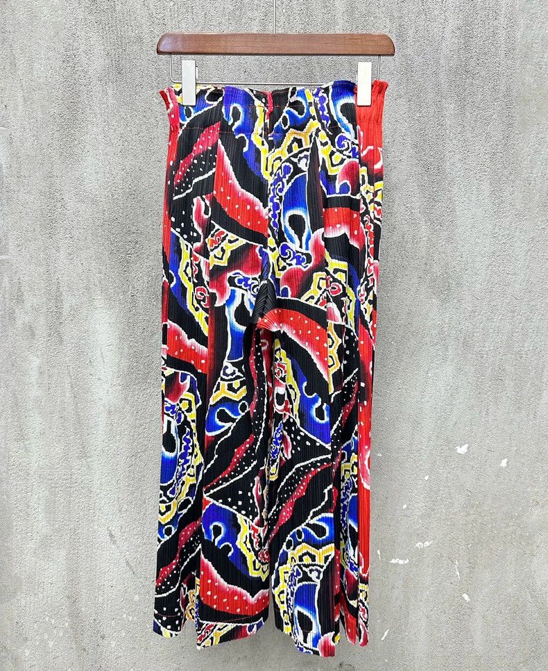 Issey Miyake Issey Miyake size:3 Red mask pleated pants Size 42" / US 20 - 2 Thumbnail