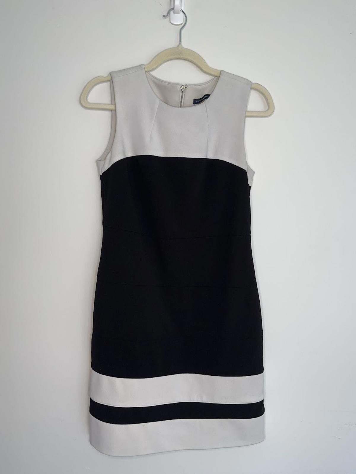 Tommy Hilfiger Tommy Hilfiger Black & White Contrast Dress - Sz. 2 Size XS / US 0-2 / IT 36-38 - 1 Thumbnail