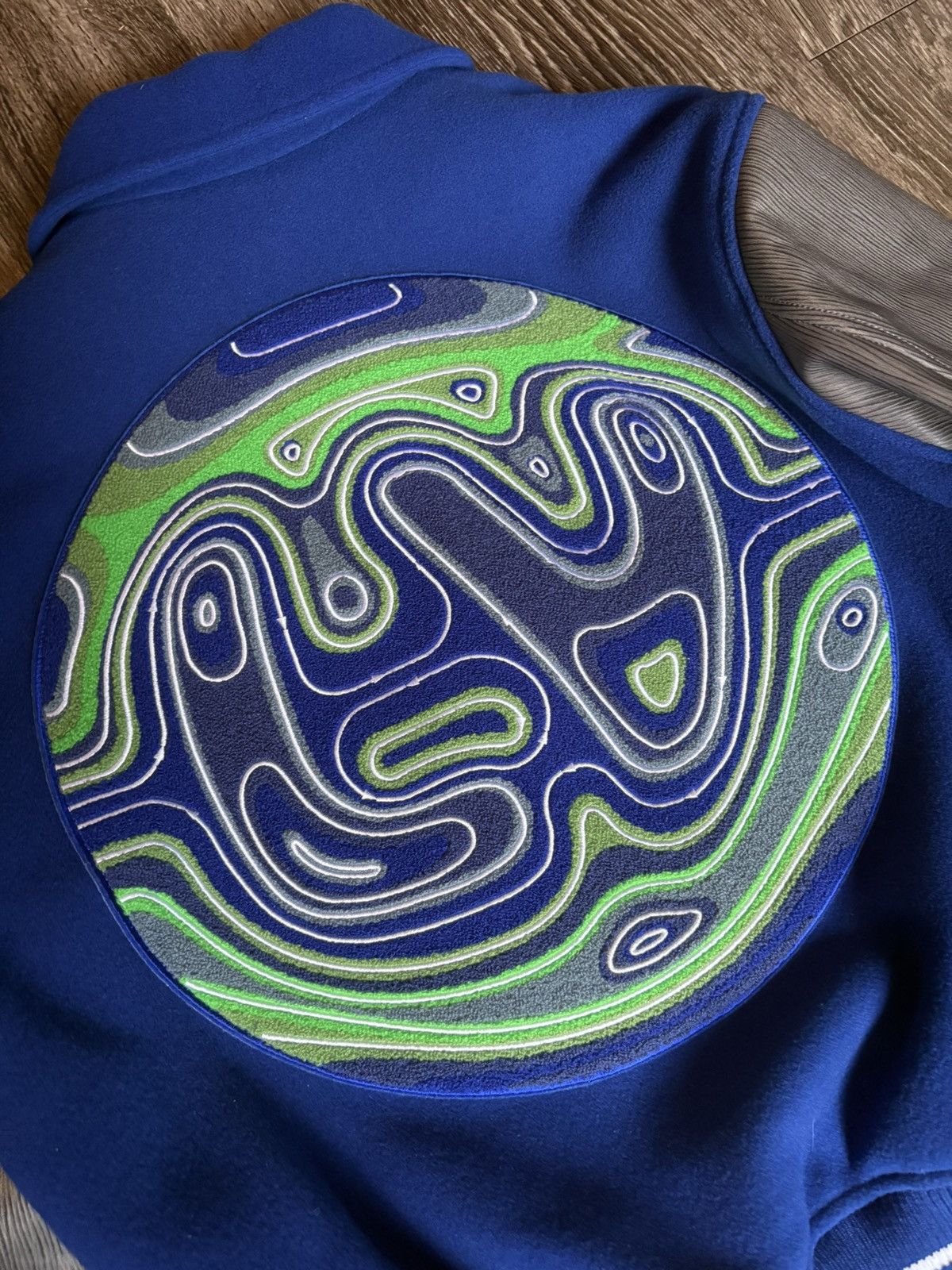 Louis Vuitton Louis Vuitton Embroidered Varsity Jacket Blue Grey Green Size US M / EU 48-50 / 2 - 10 Thumbnail