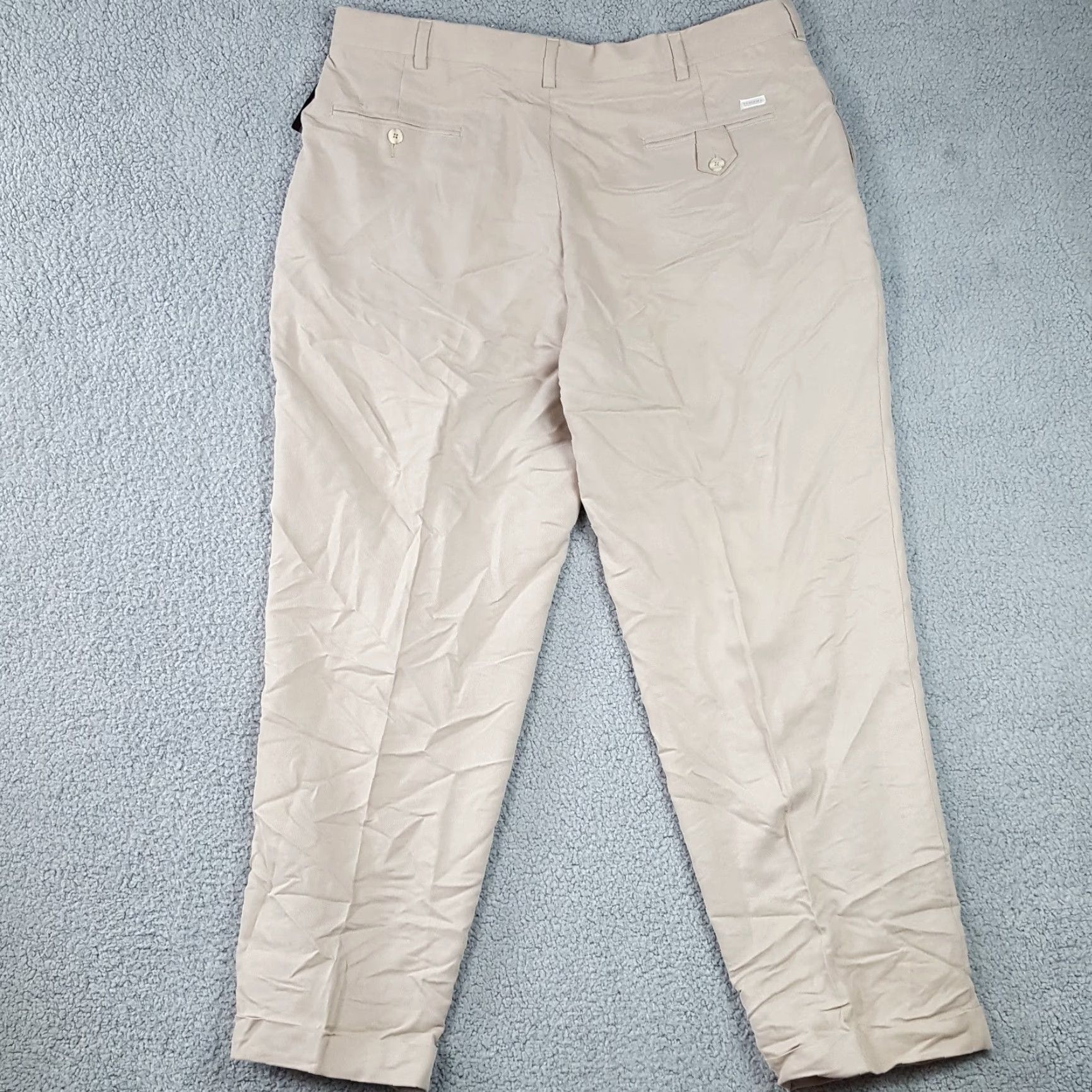 Vintage VINTAGE Tehama Pants Chino Men Beig e Knit Pleated Tapered Leg Golf Size 40x32 Athletic Preppy 90s Workwear Mens Size US 40 / EU 56 - 7 Thumbnail