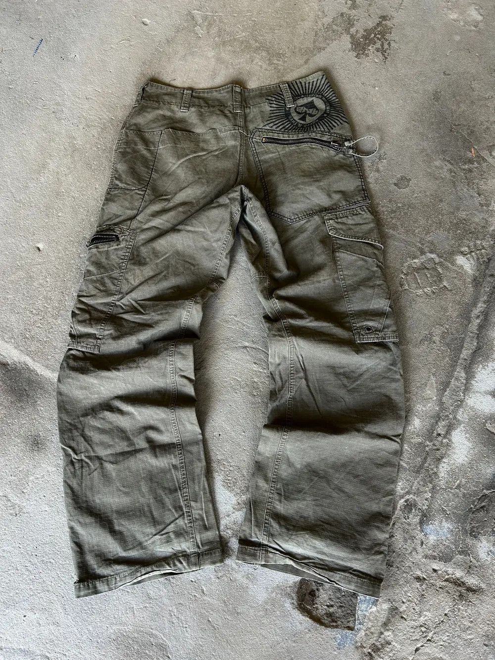 Japanese Brand Vintage Balenciaga Junya Watanabe Bondage Cargo Pant Size US 30 / EU 46 - 4 Thumbnail
