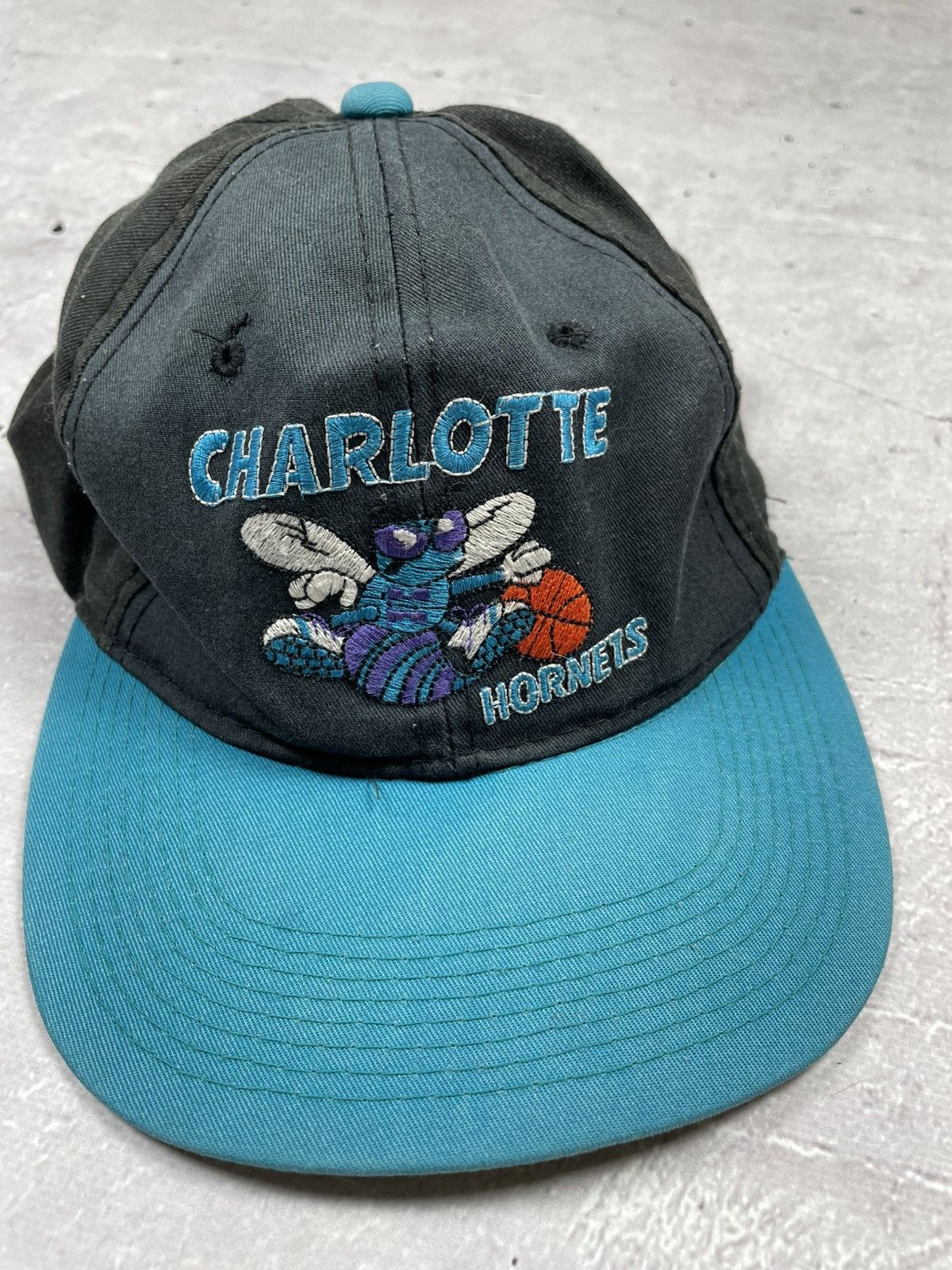 NBA × Starter × Vintage Vintage 90s Charlotte Hornets Snap Back Hat Size ONE SIZE - 2 Thumbnail
