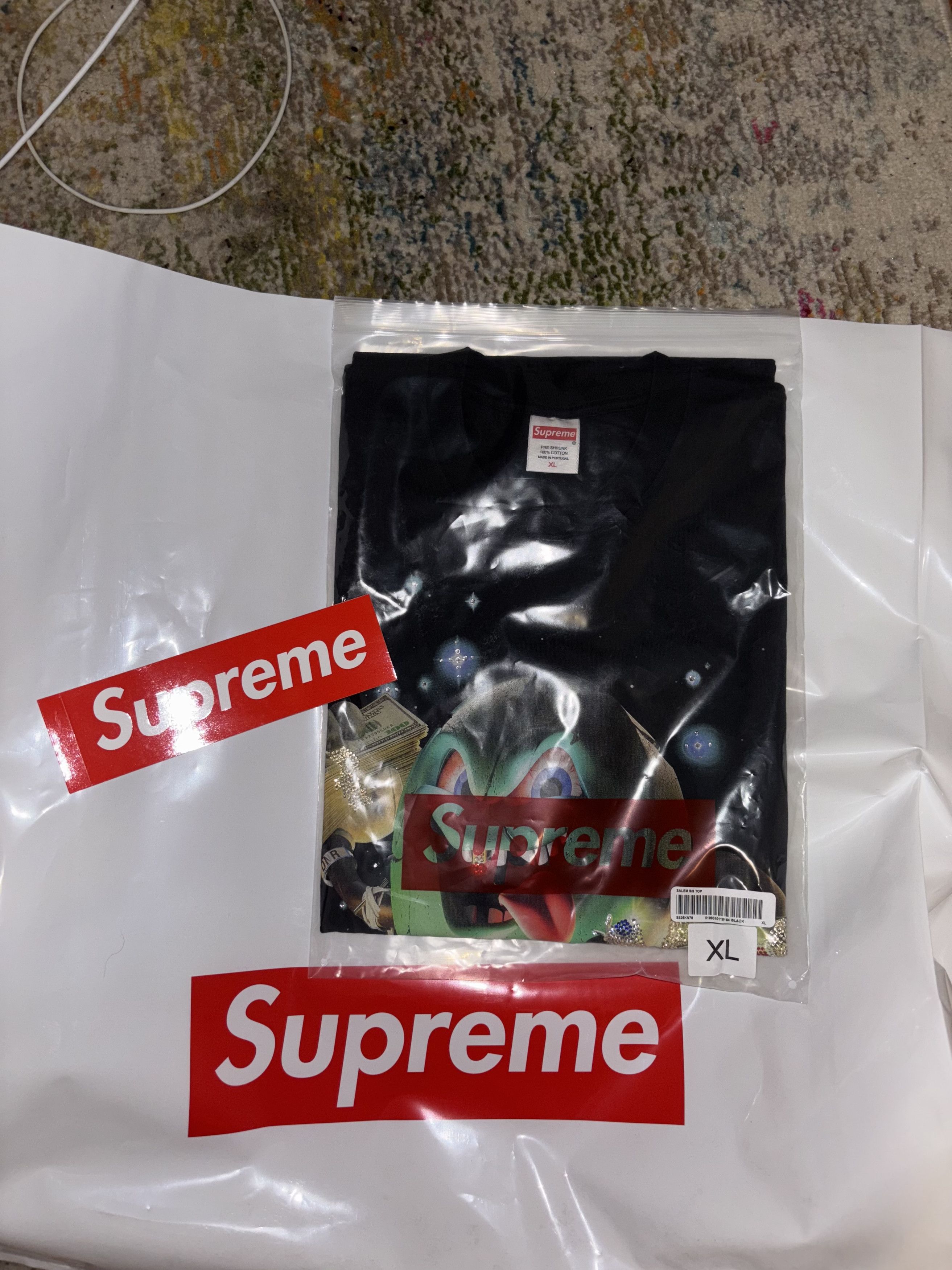 Supreme Salem Supreme Tshirt Size US XL / EU 56 / 4 - 5 Thumbnail