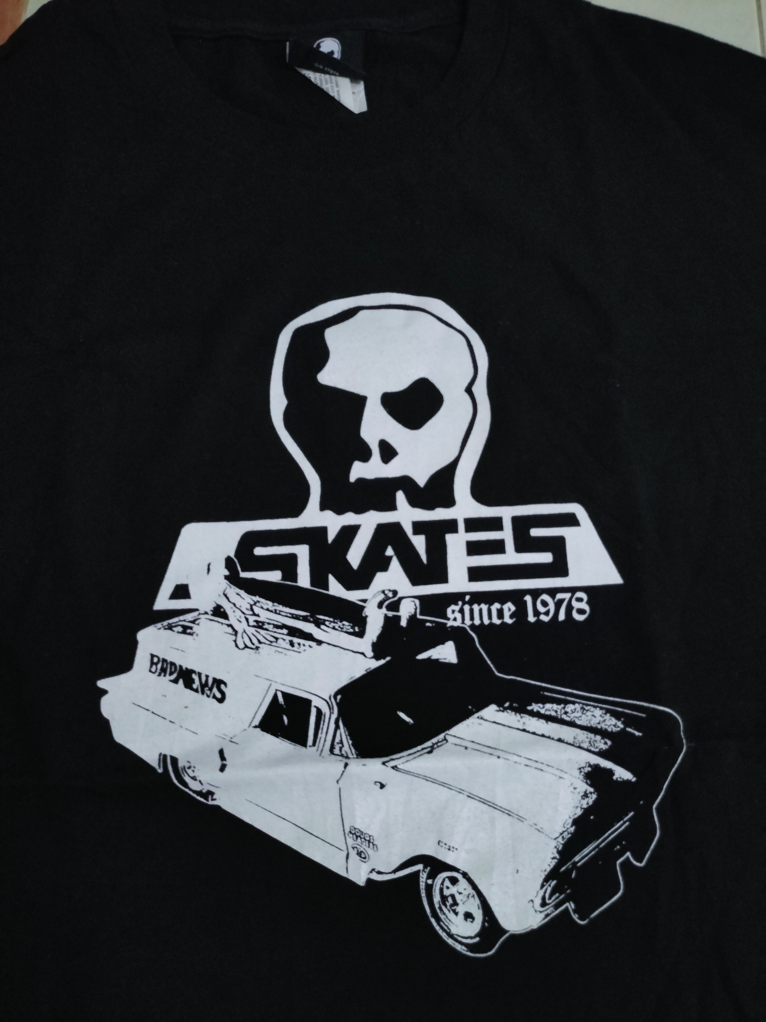 Santa Cruz Skateboards Vintage Skates No More Bad Future Bad News Size US XL / EU 56 / 4 - 2 Thumbnail