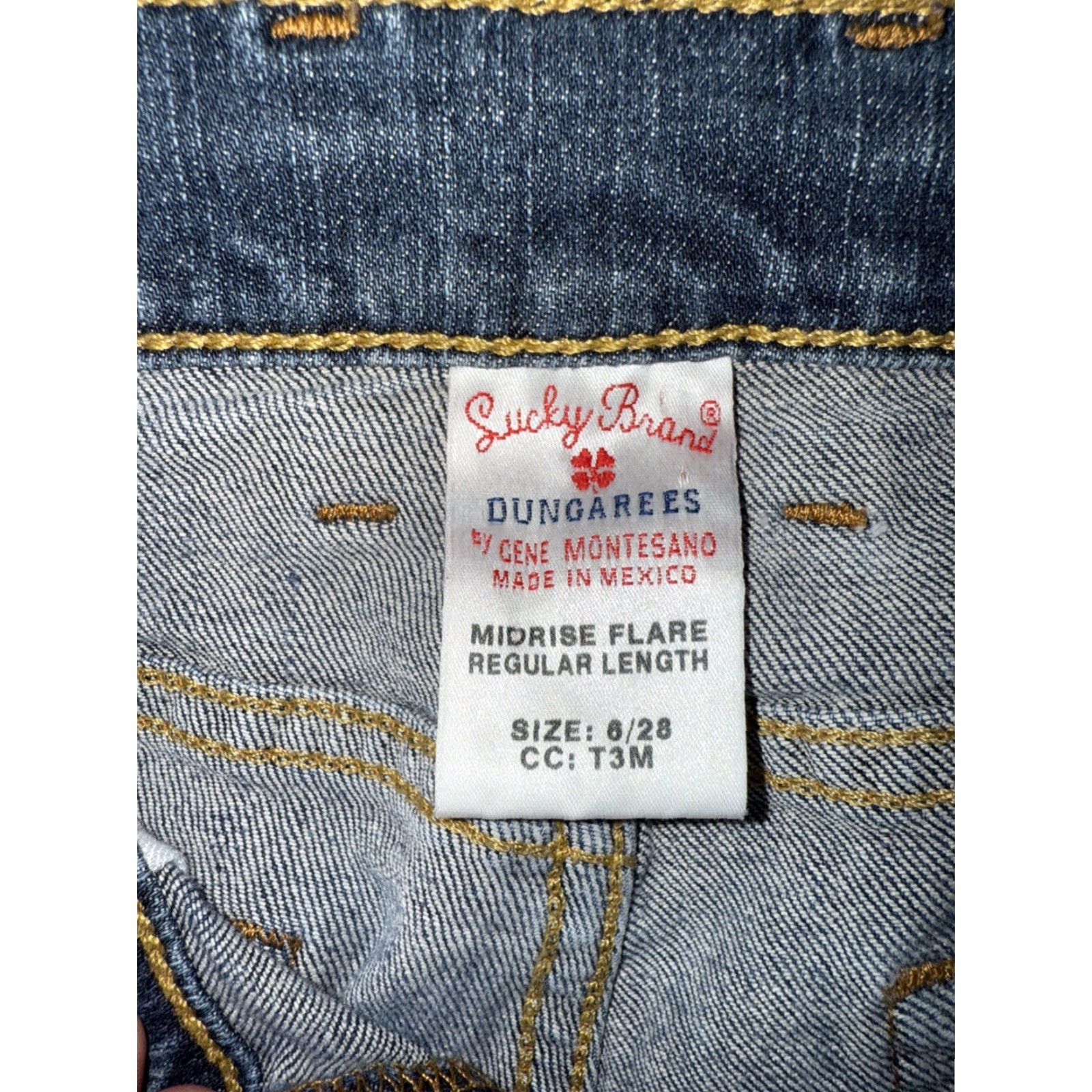 Lucky Brand VTG Lucky Brand Jeans Mid Rise Flare WOMENS 6 / 31” Inseam Denim Blue 90s Y2K City Hippie Retro Jeans Womens Size 28" / US 6 / IT 42 - 4 Thumbnail