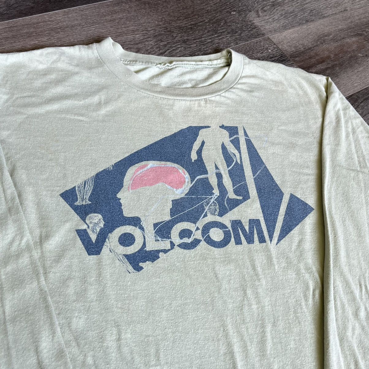 Volcom Vintage 2000s Volcom Skateboarding Brain Longsleeve Tee Y2K Size US L / EU 52-54 / 3 - 3 Thumbnail