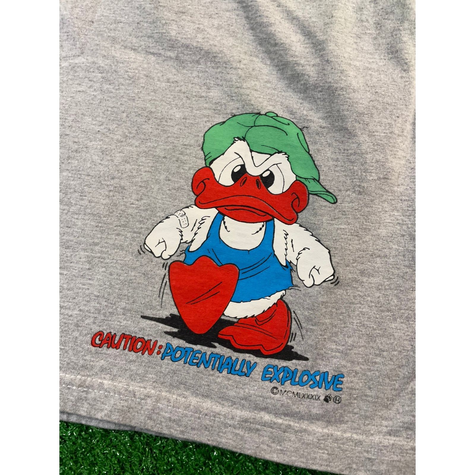Vintage Vintage 90s Cartoon Looney Tunes Duck XL 33 Shorts USA Made Size US 32 / EU 48 - 2 Thumbnail