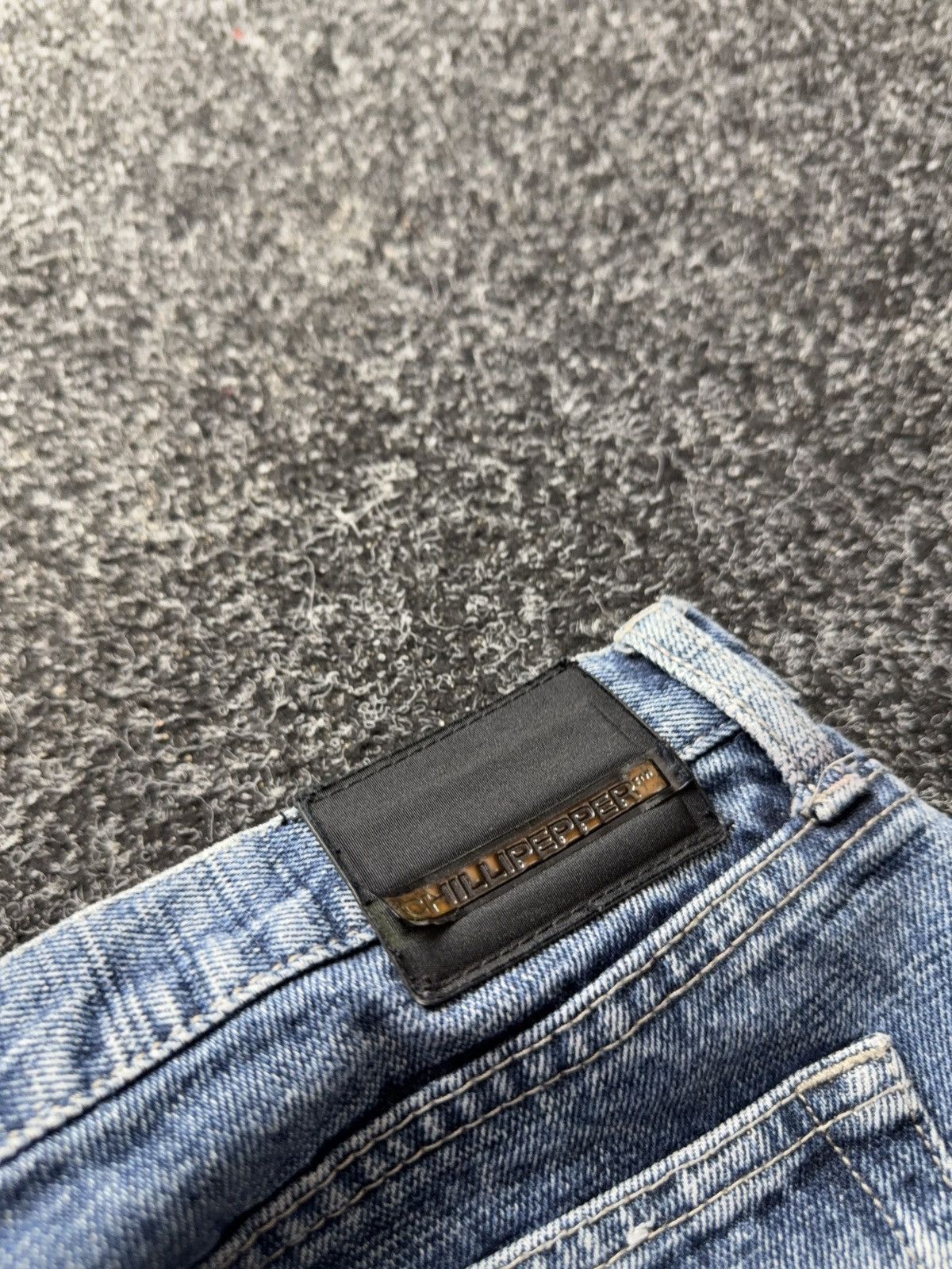 Japanese Brand Y2K Chilli Pepper Archive Flare Jeans Acid Wash Y2K Bootcut Size 30" / US 8 / IT 44 - 19 Thumbnail