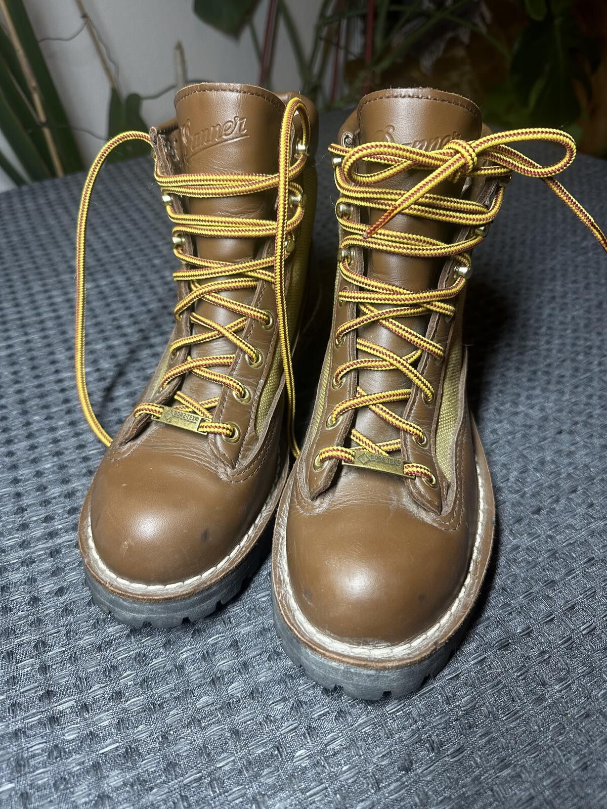 Danner Danner Brown and Olive Hiking Boots Made in USA Size ONE SIZE - 6 Thumbnail