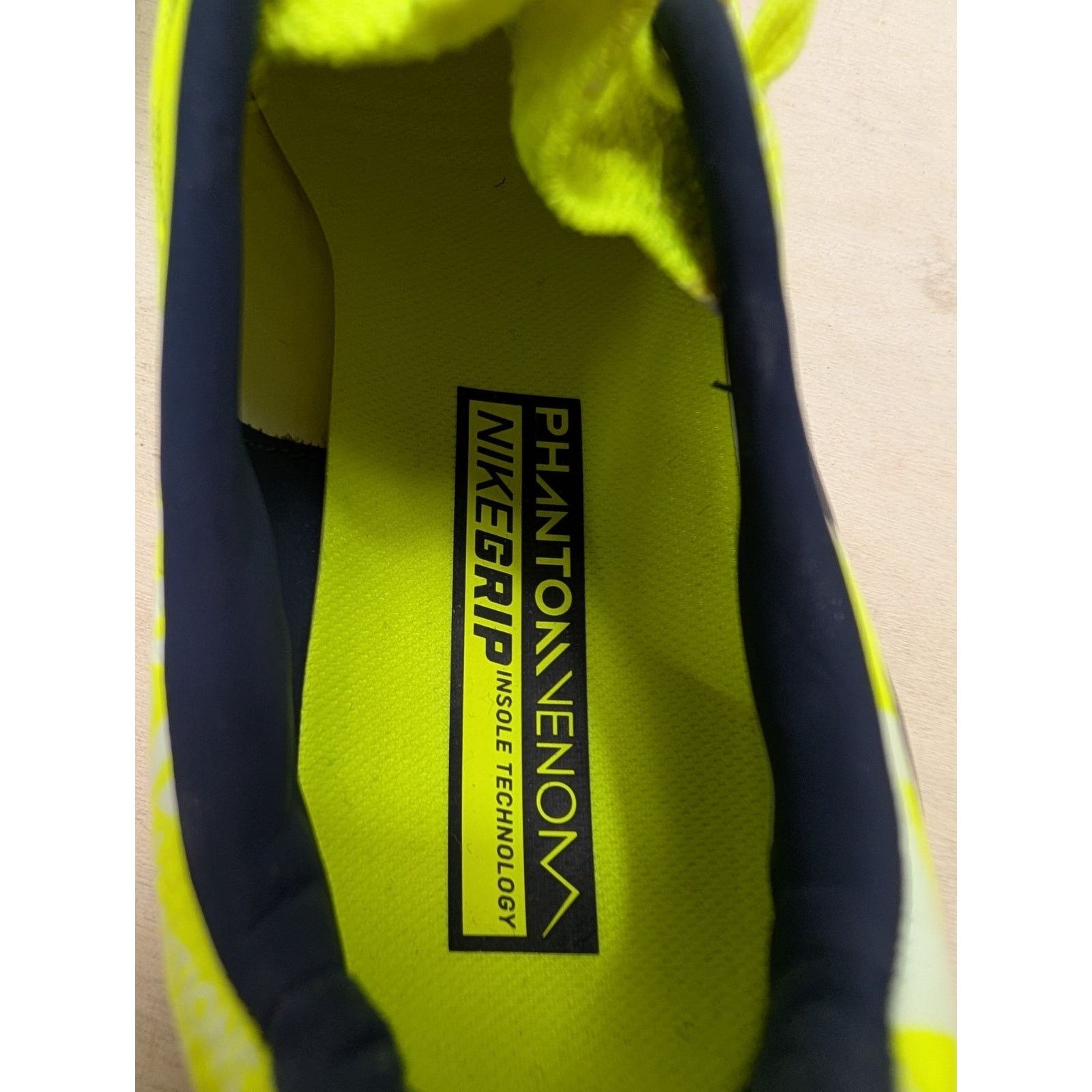 Nike Nike Phantom Venom Elite FG ACC Soccer Cleats Men Volt 6 US Size US 6 / EU 39 - 11 Thumbnail