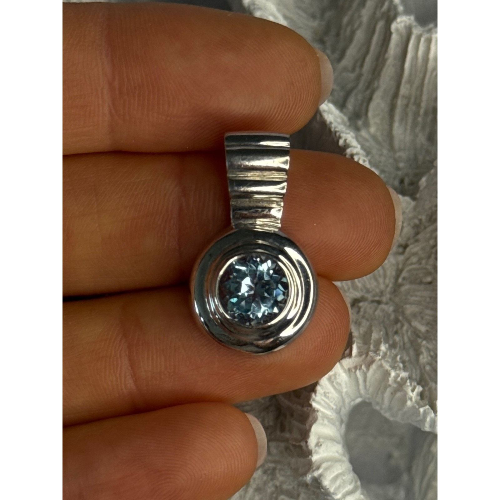 Jewelry 925 STERLING SILVER BLUE TOPAZ PENDANT LENGTH 1 INCH Size ONE SIZE - 6 Thumbnail
