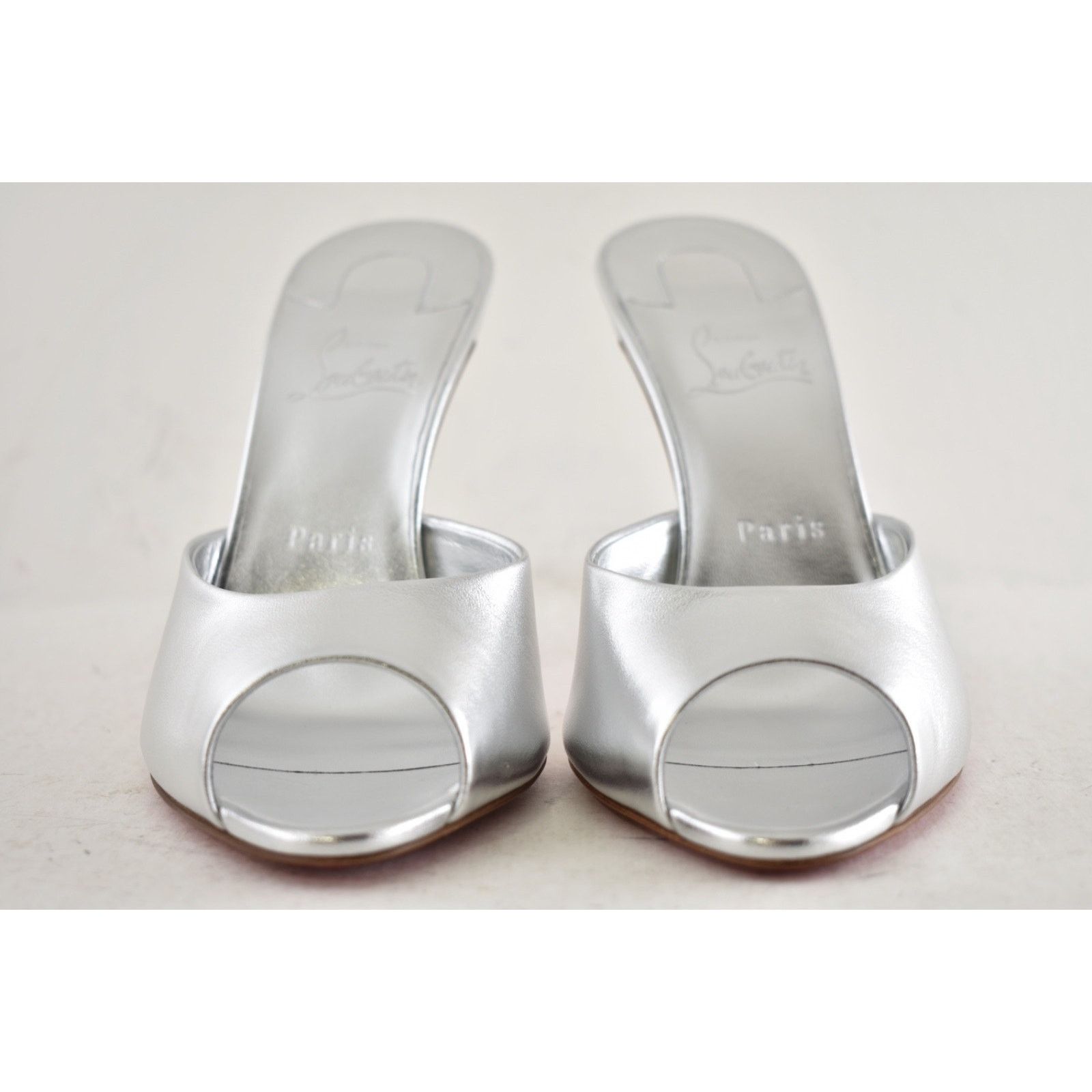 Christian Louboutin Christian Louboutin Me Dolly Silver Nappa Backless Mule 39 Size US 9 / IT 39 - 9 Thumbnail