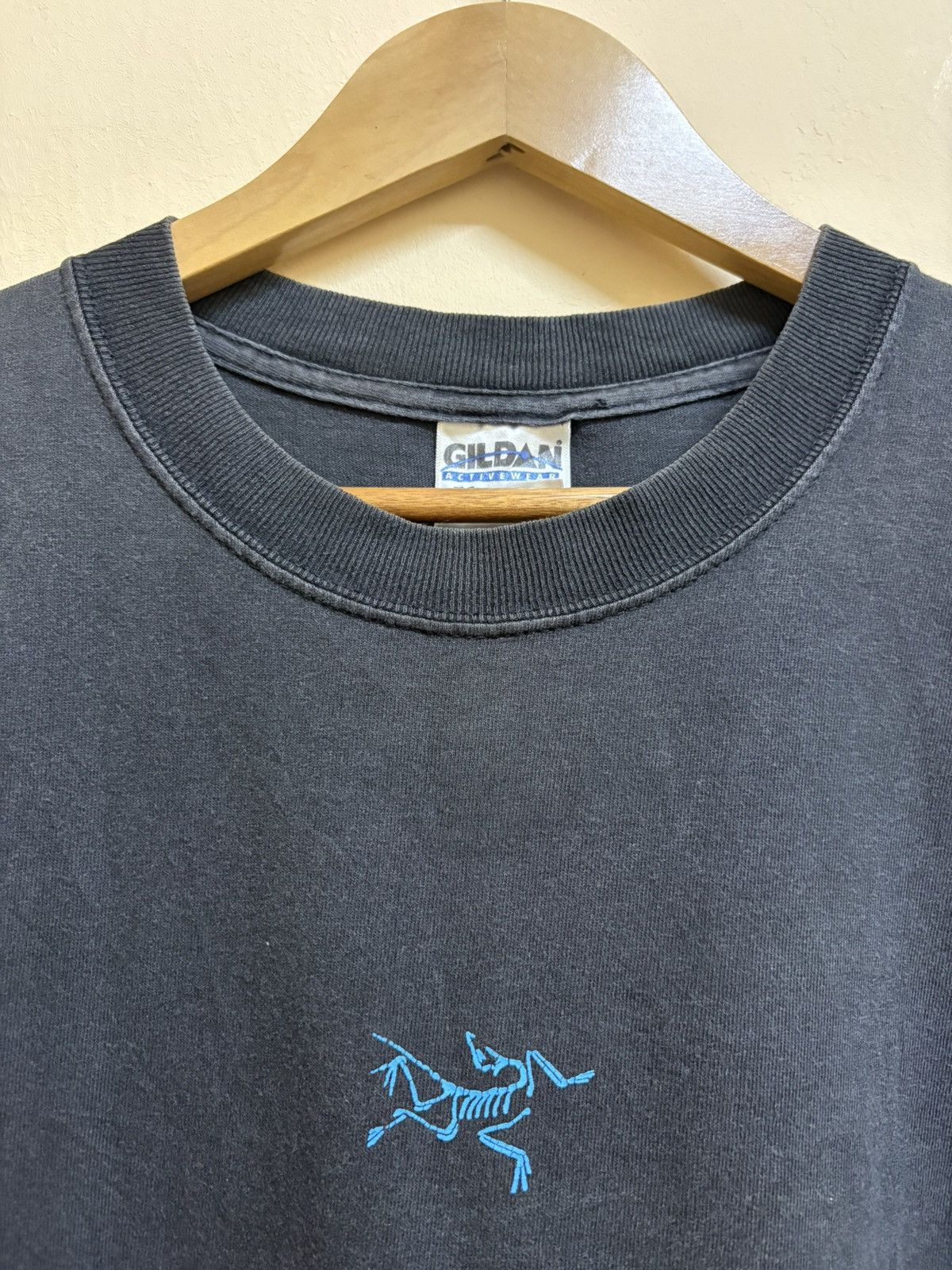 Arc'teryx Vintage 90s Arcteryx Big Logo T-Shirt Gorpcore Streetwear Size US S / EU 44-46 / 1 - 8 Thumbnail