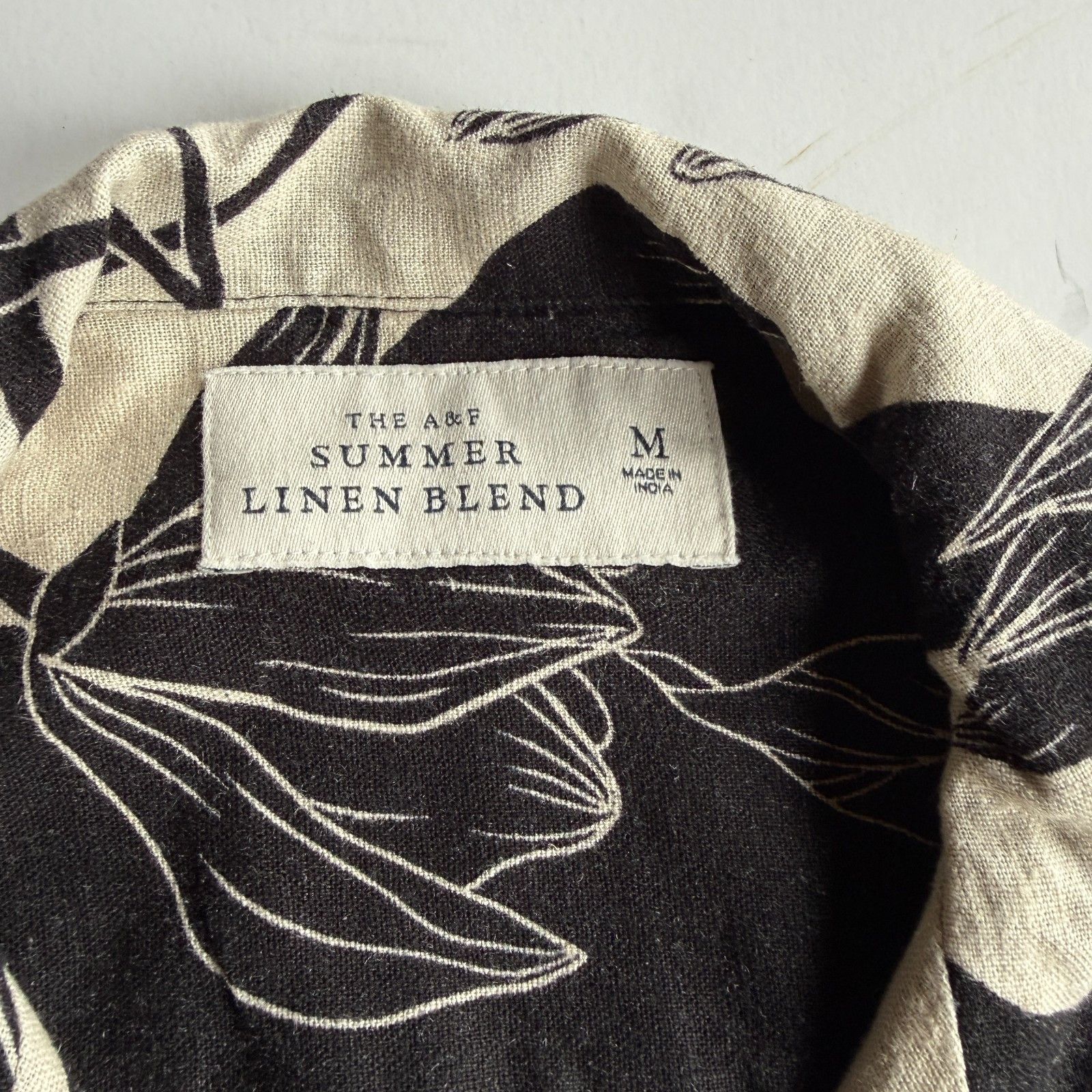 Abercrombie & Fitch Abercrombie & Fitch Summer Linen Black Floral Shirt Size US M / EU 48-50 / 2 - 3 Thumbnail