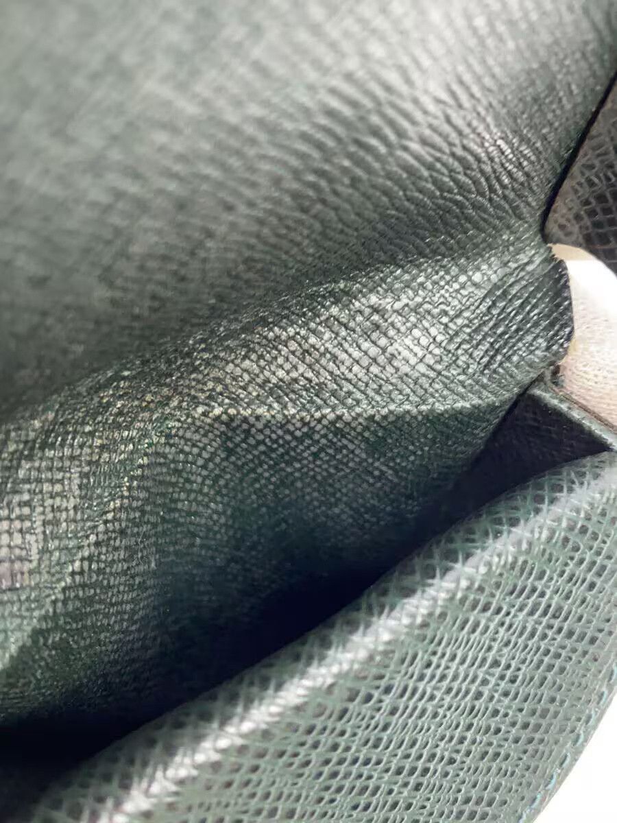 Louis Vuitton Louis Vuitton Taiga Porte Monet Cuvette Green Size ONE SIZE - 6 Thumbnail