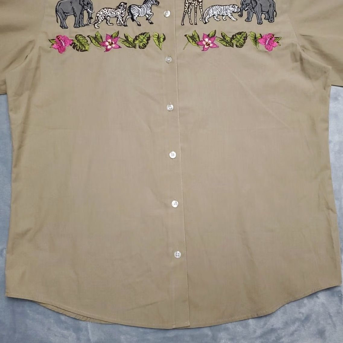 Vintage Karen Scott Shirt Women M Brown African Safari Animals Embroidered Cottage Core Vintage Button-Up Short Sleeve Denim? Size M / US 6-8 / IT 42-44 - 2 Thumbnail