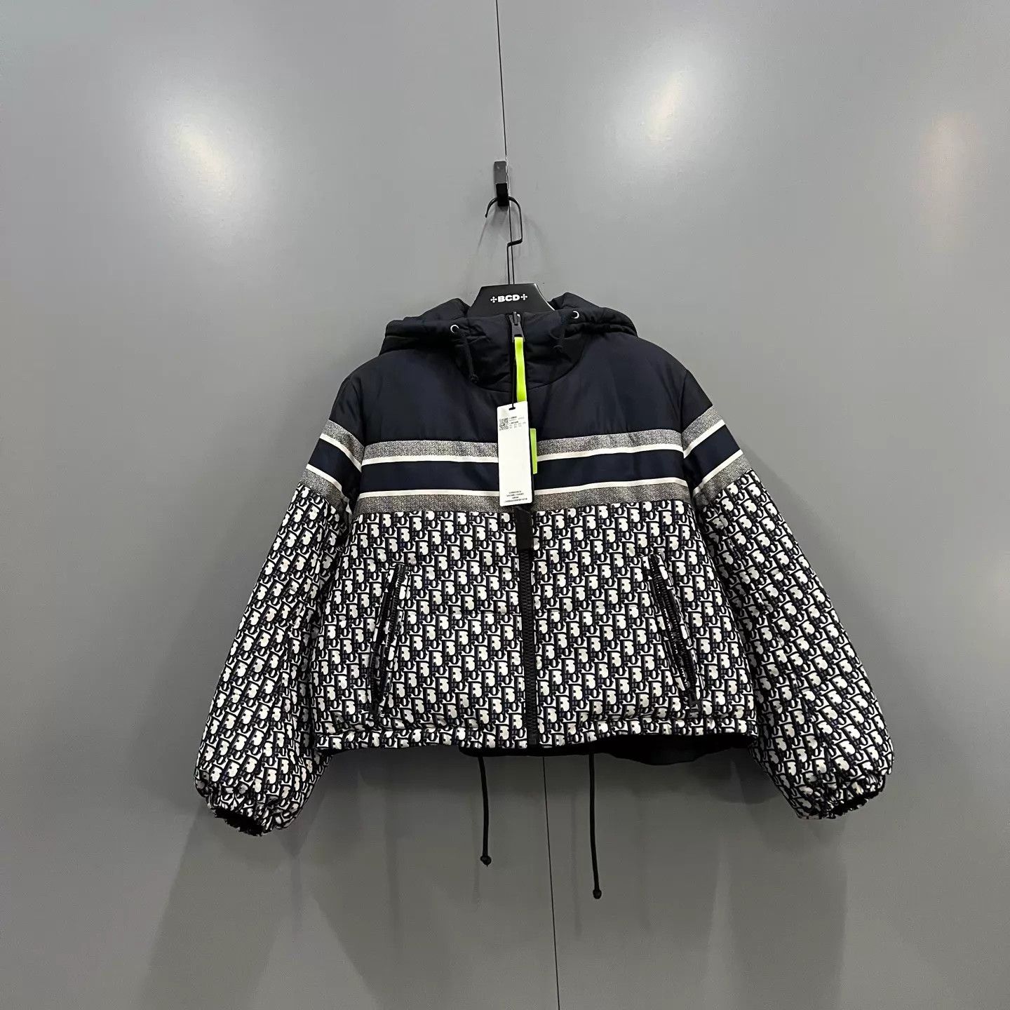 Dior Dior ALPS Oblique All Over Print Double Sided Down Jacket M Size M / US 6-8 / IT 42-44 - 1 Thumbnail