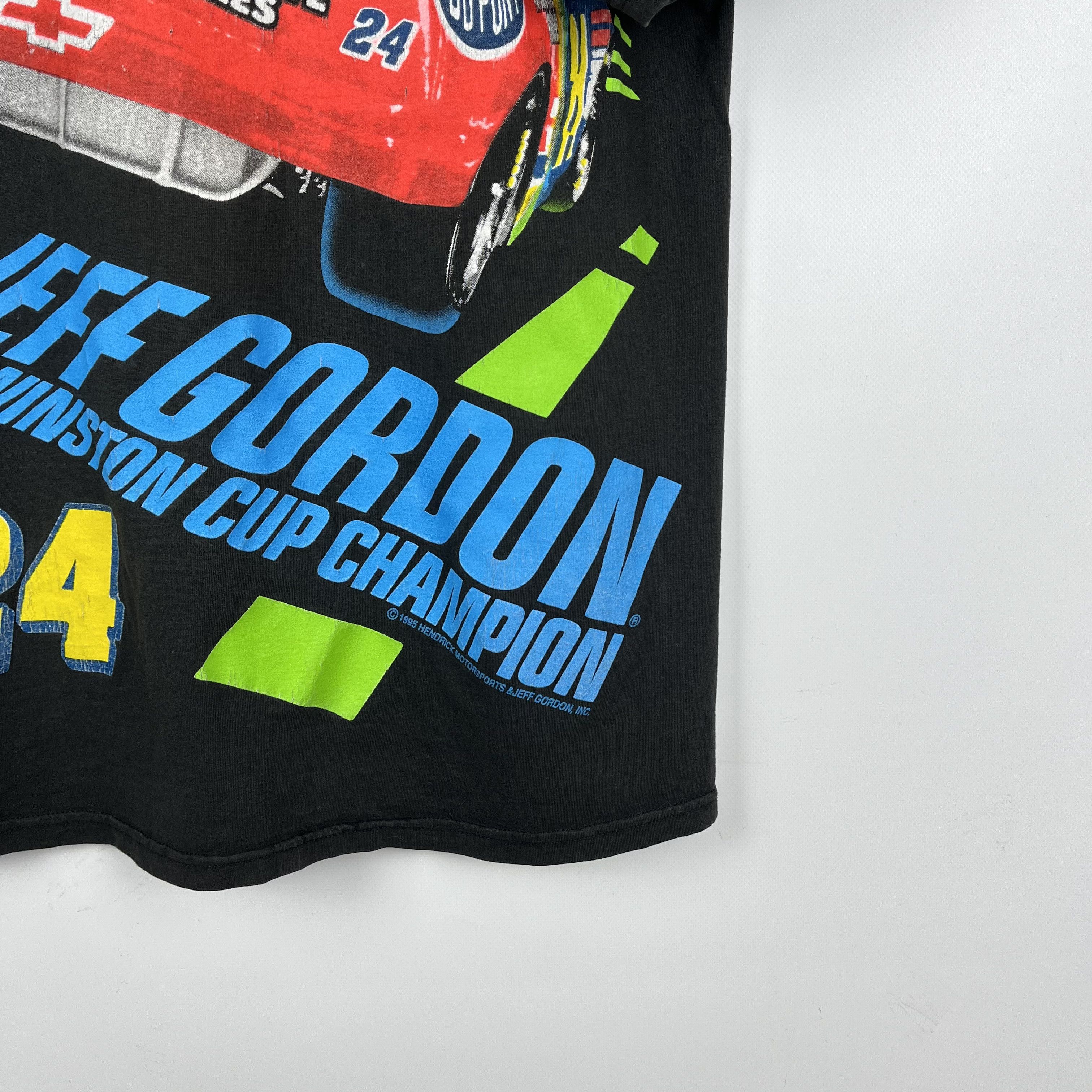 NASCAR Vintage NASCAR Jeff Gordon DuPont Racing T Shirt 1995 Size US L / EU 52-54 / 3 - 14 Thumbnail