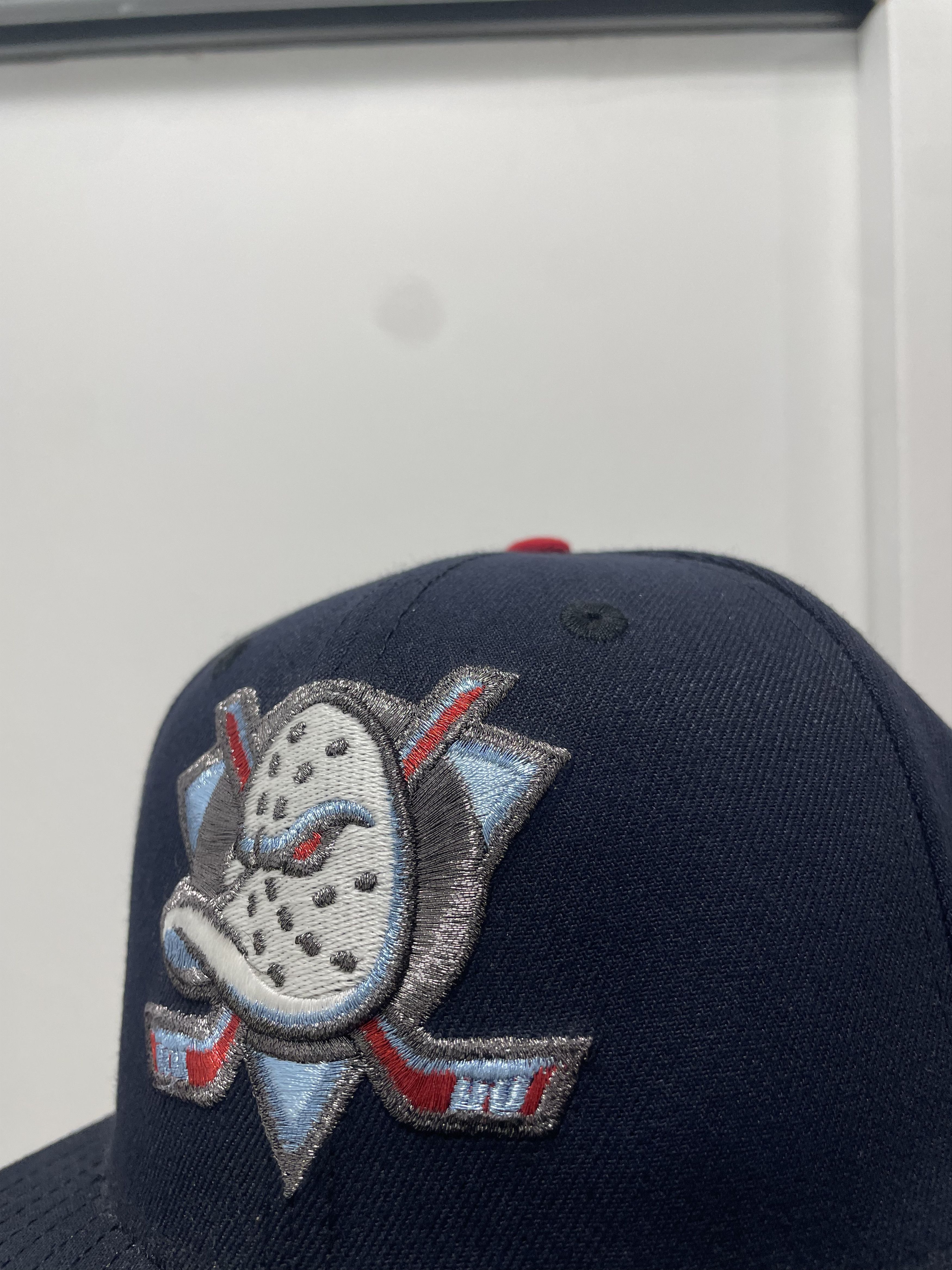NHL Ecap city Anaheim ducks A Mighty Decade 1993 patch 7 1/4 Size ONE SIZE - 2 Thumbnail