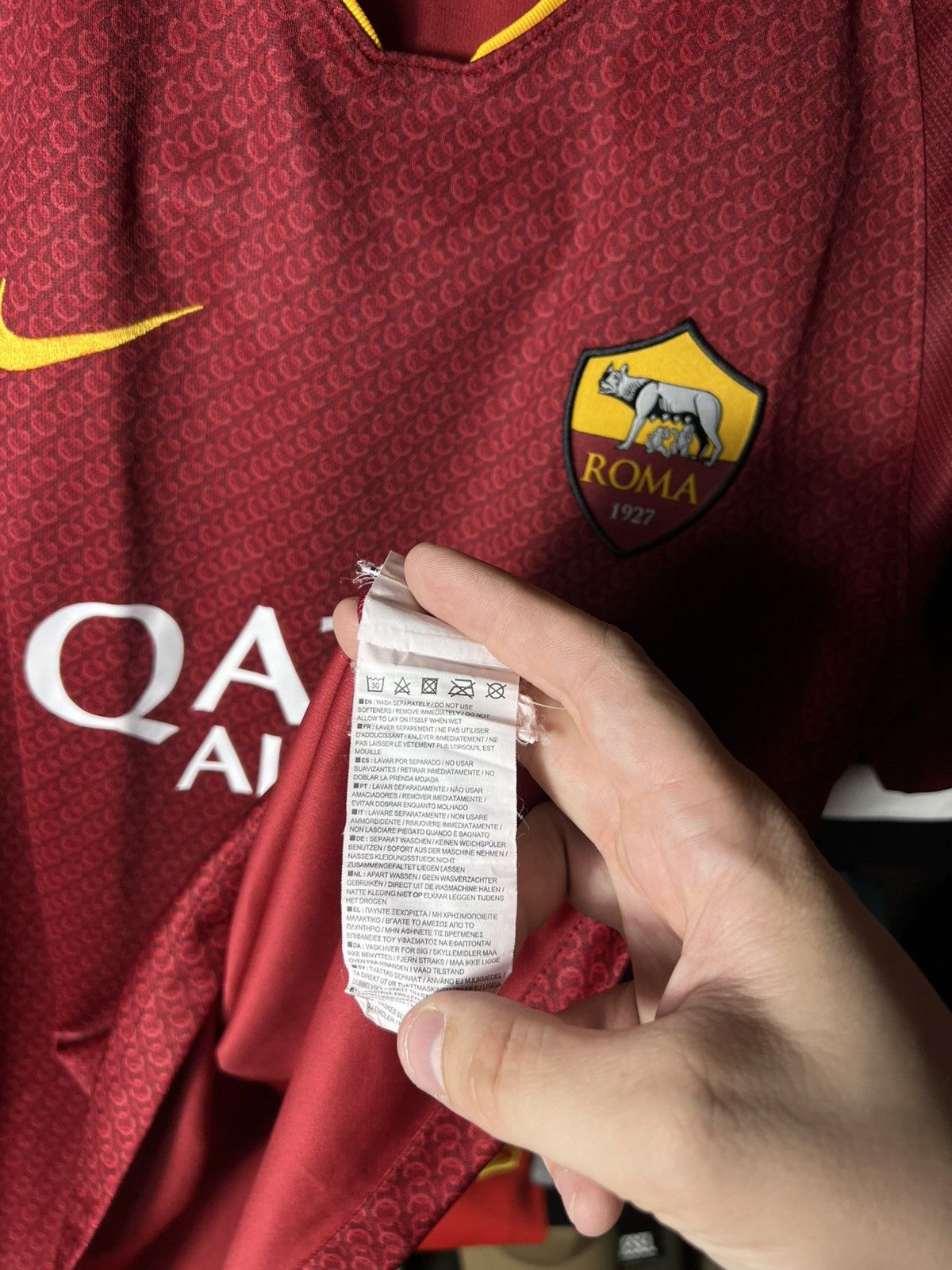 Nike Nike Jersey Youth Qatar Airways 2018 Roma Football Soccer Size US M / EU 48-50 / 2 - 9 Thumbnail