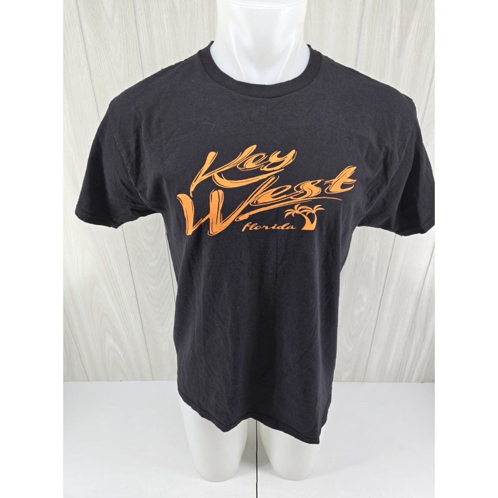 Hanes VINTAGE Hanes Key West Florida Shirt Mens L Black Orange Logo T-Shirt Crew Neck Short Sleeve Beach Logo Size US L / EU 52-54 / 3 - 2 Thumbnail